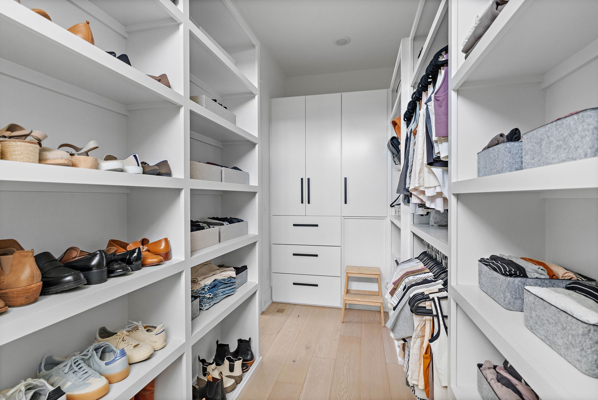 1207 Sweetbriar Avenue Unit: A & B