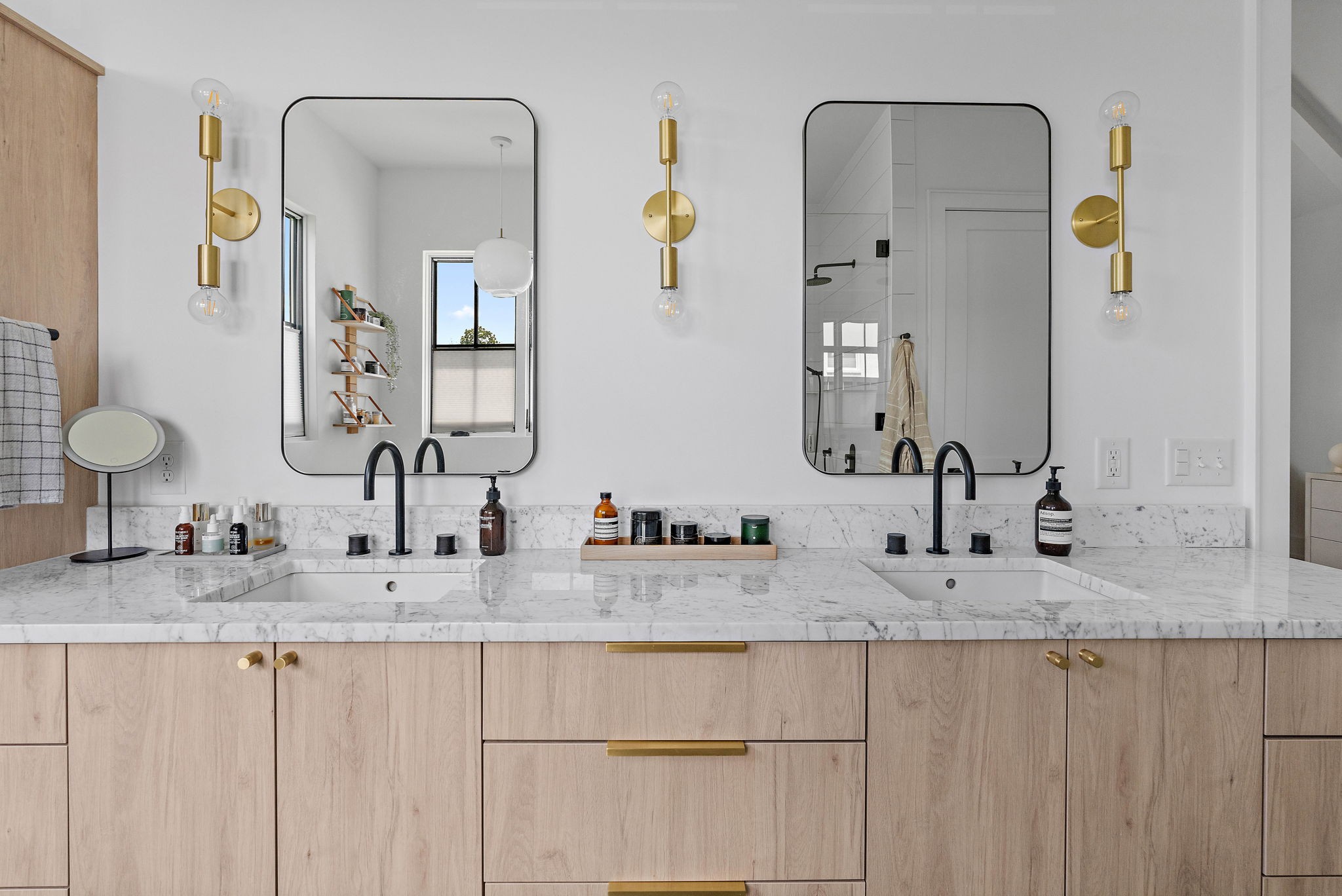 1207 Sweetbriar Avenue Unit: A & B