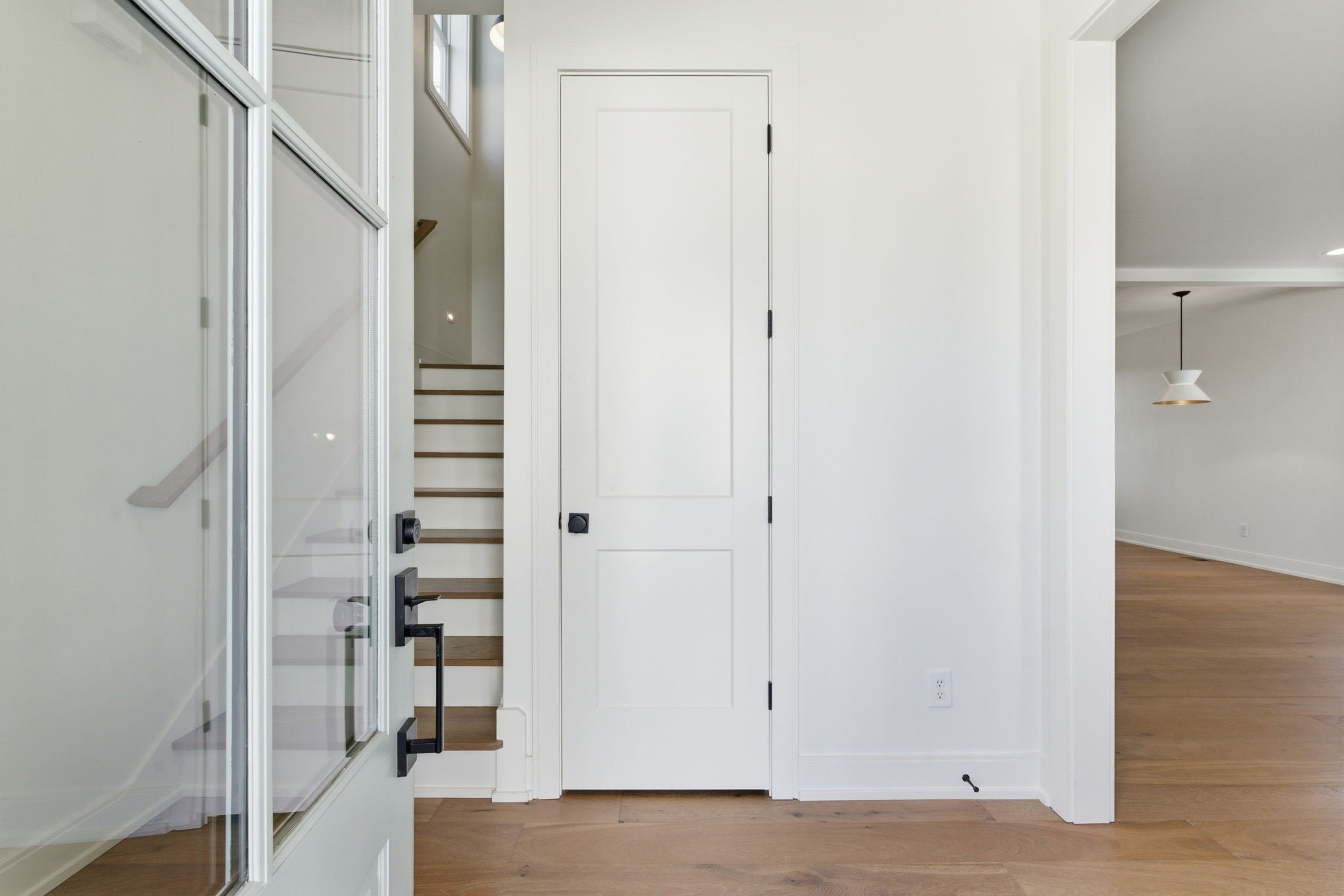 1207 Sweetbriar Avenue Unit: A & B