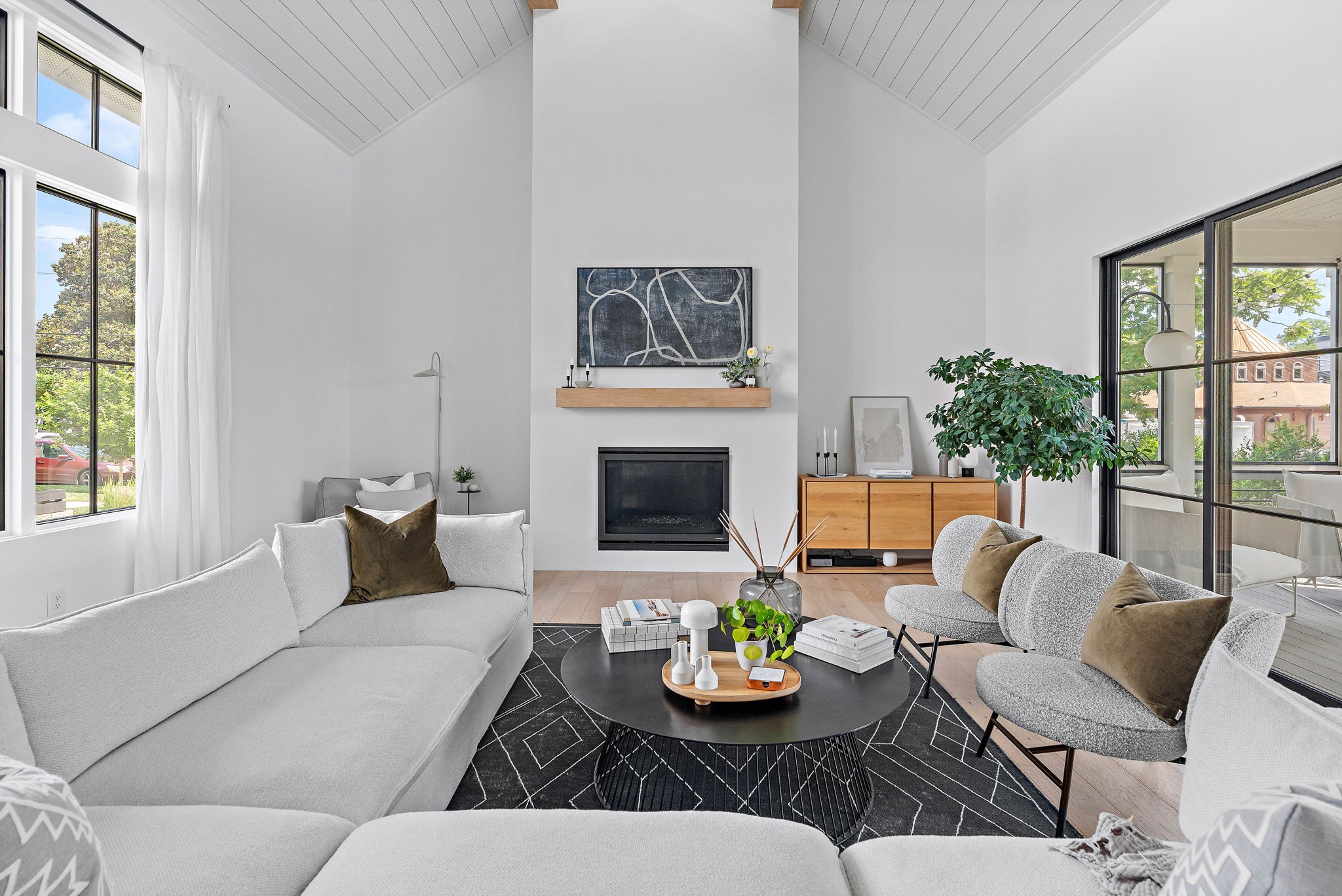 1207 Sweetbriar Avenue Unit: A & B