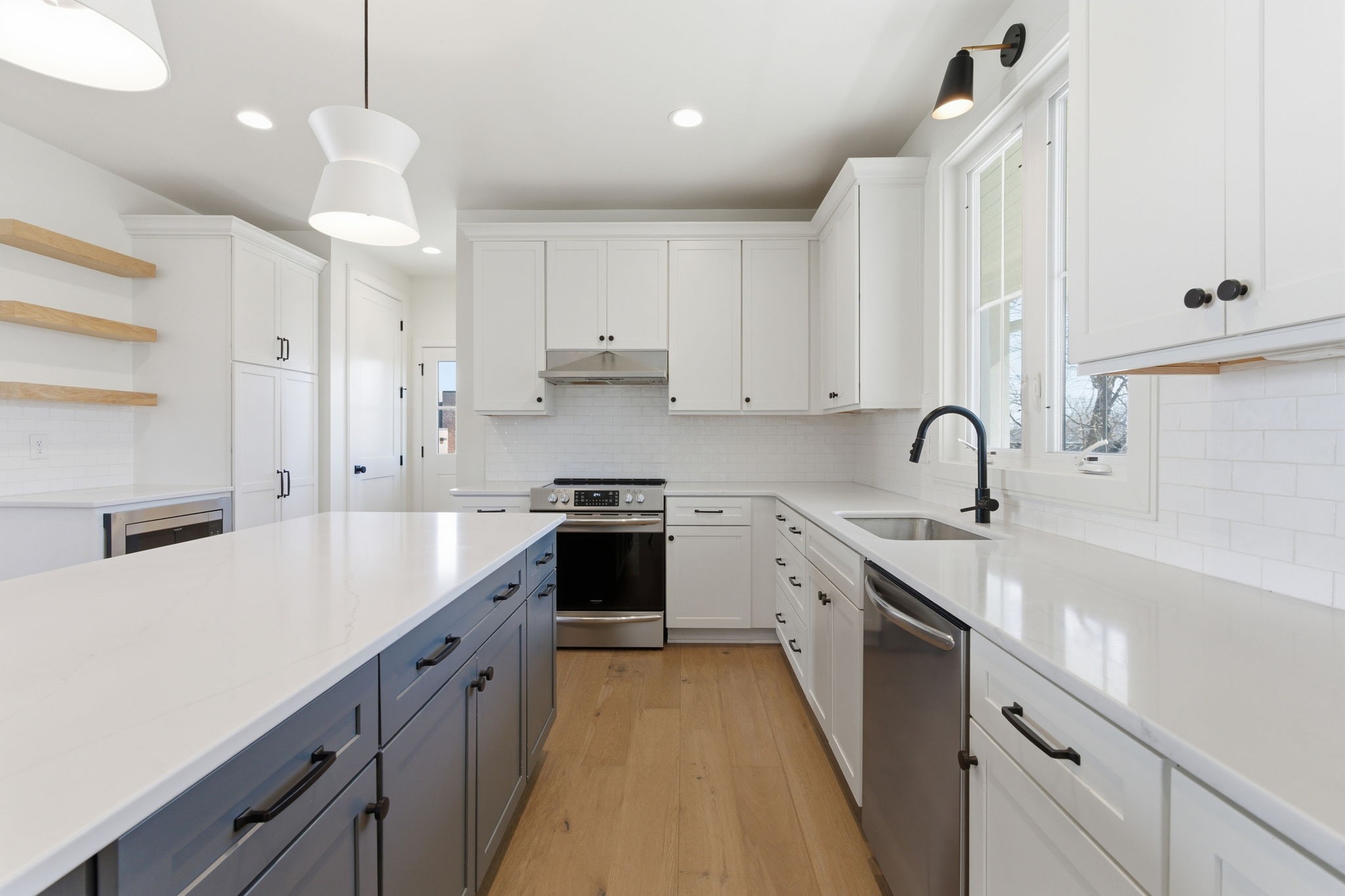 1207 Sweetbriar Avenue Unit: A & B