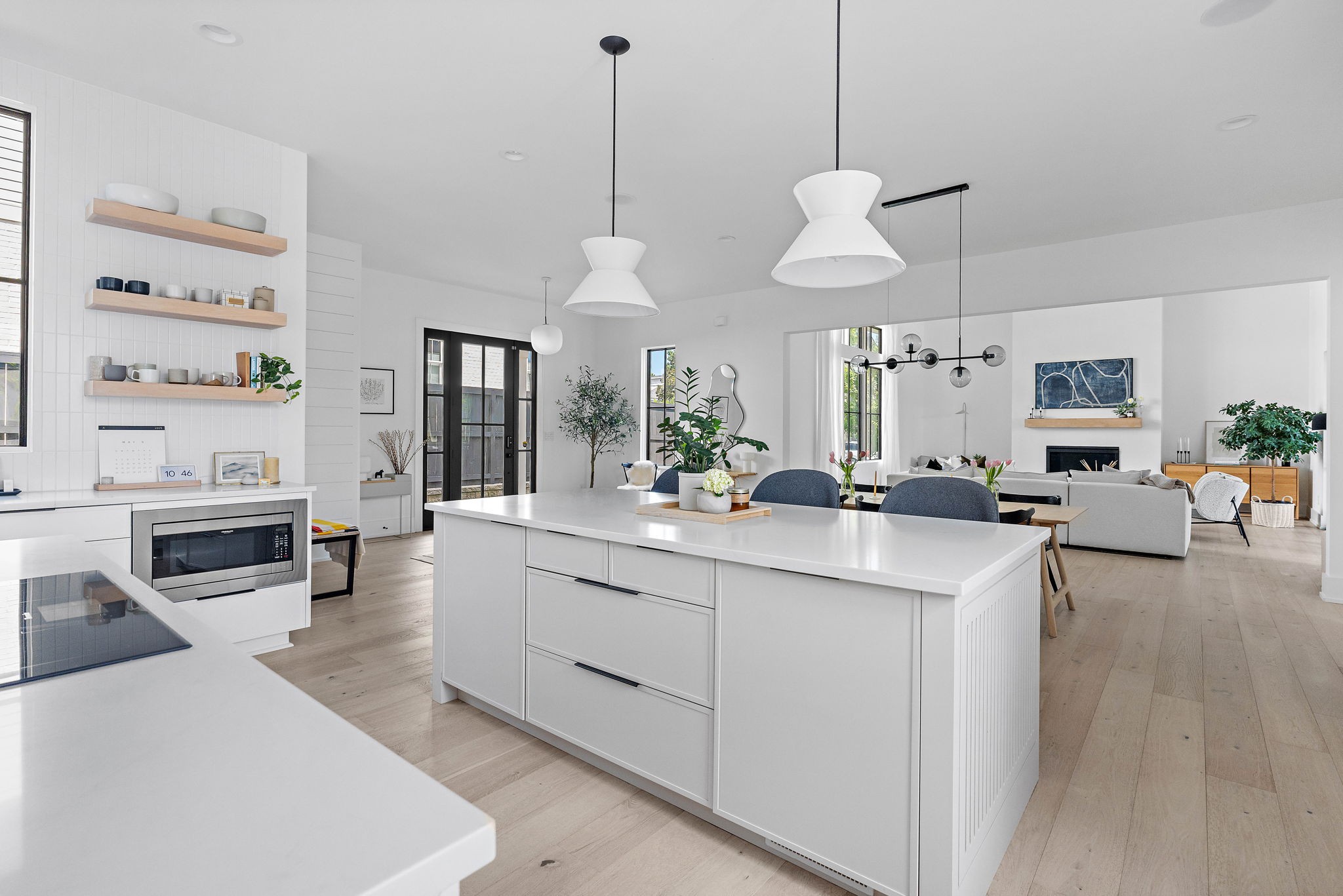 1207 Sweetbriar Avenue Unit: A & B