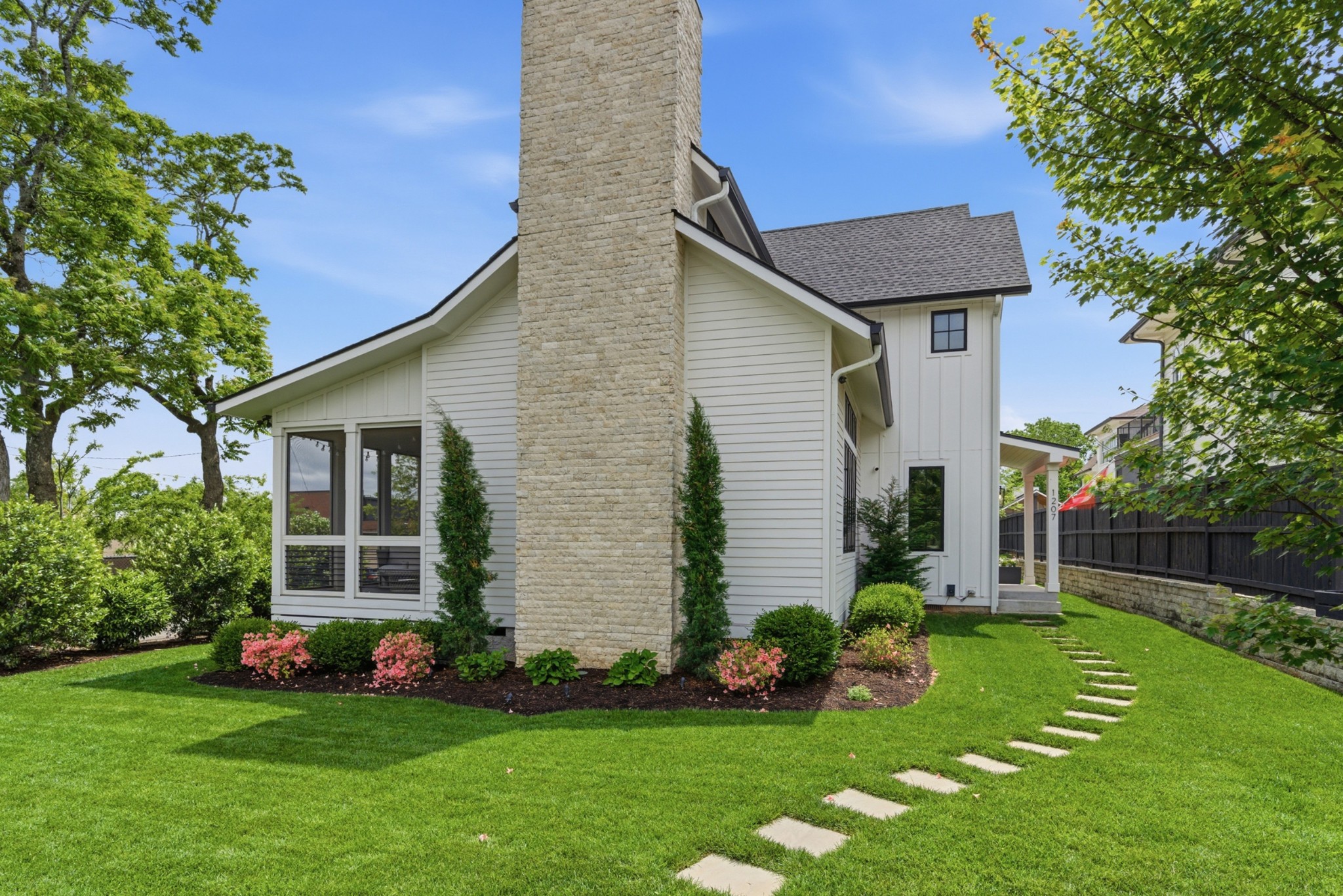 1207 Sweetbriar Avenue Unit: A & B
