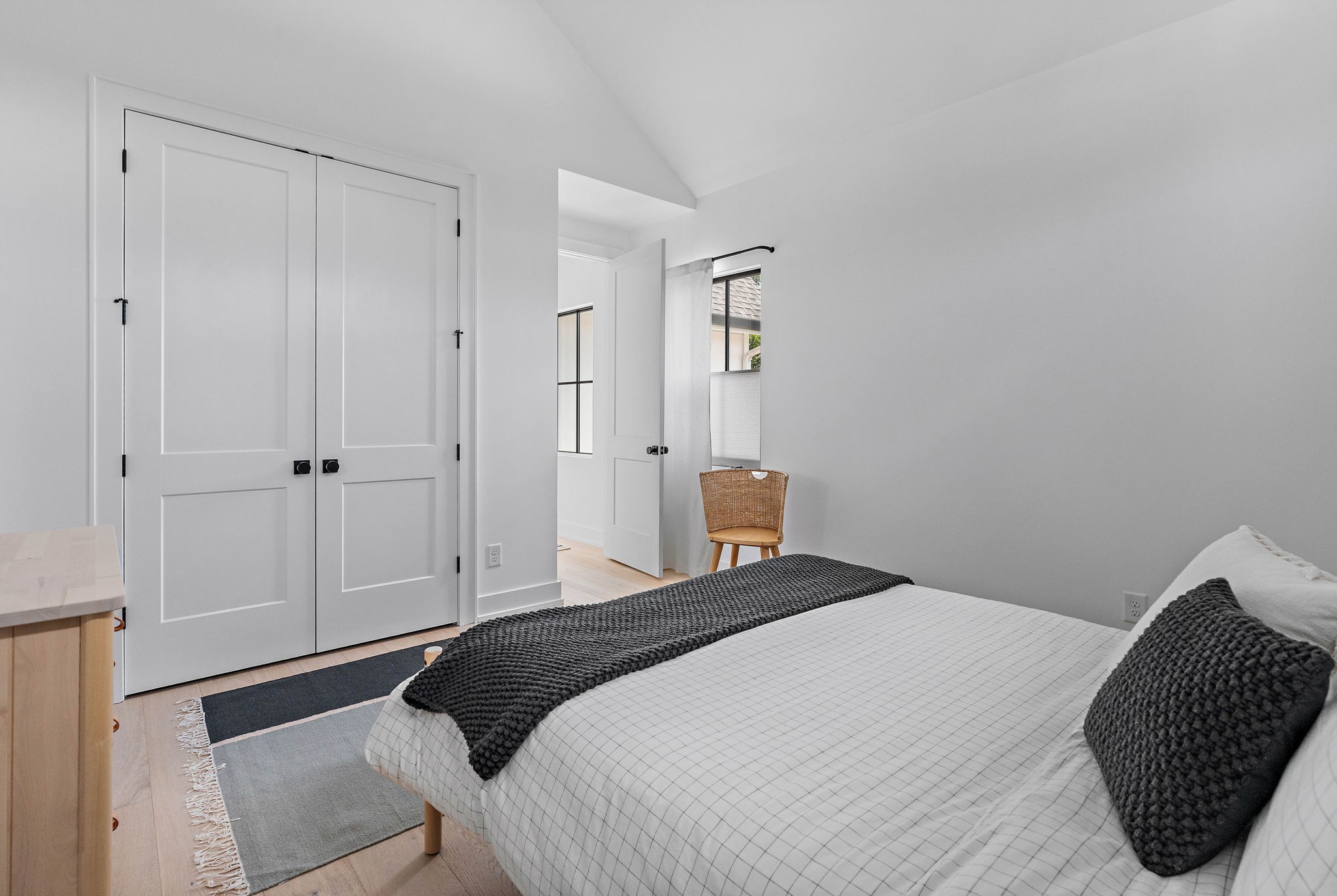 1207 Sweetbriar Avenue Unit: A & B