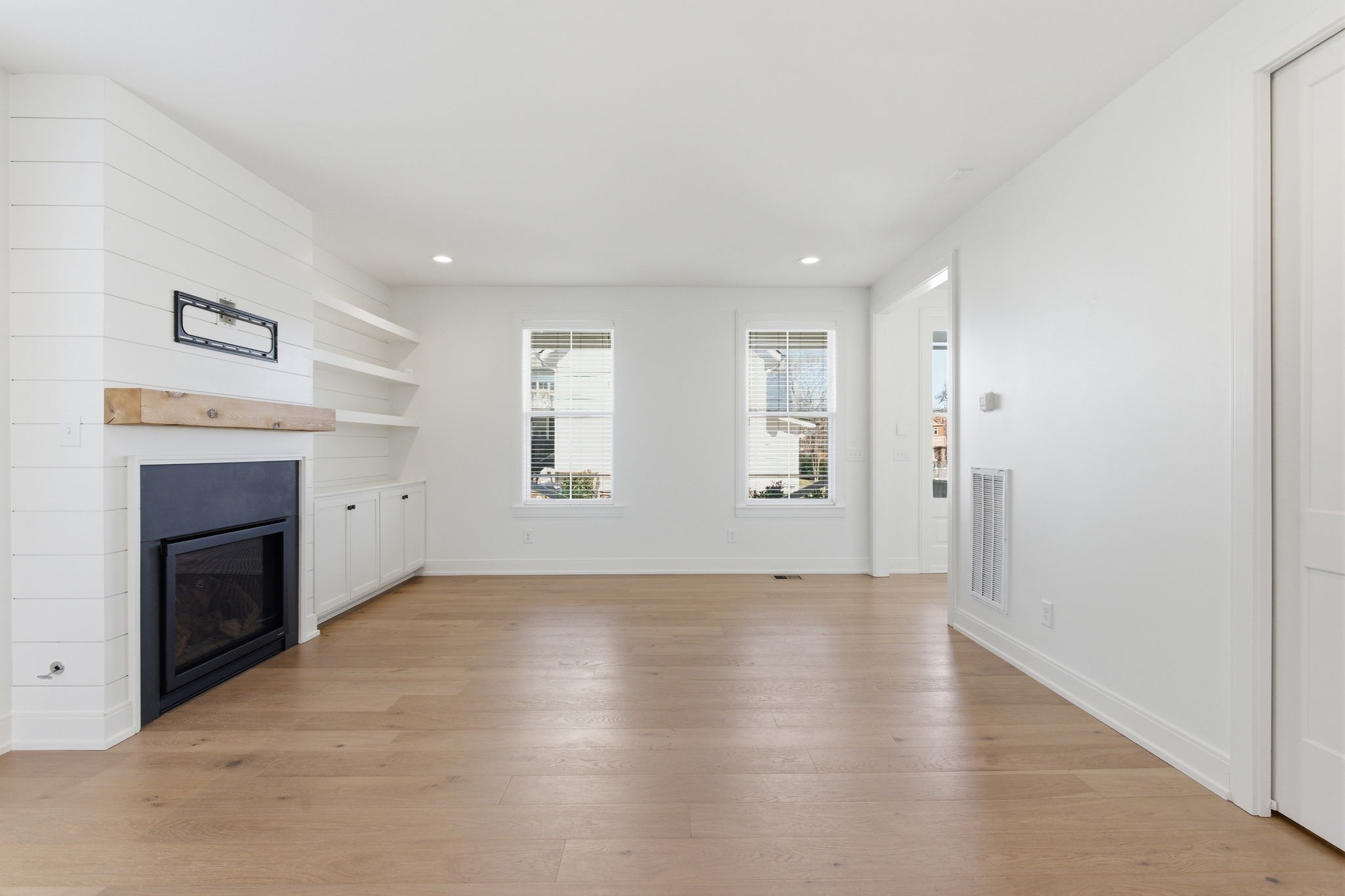 1207 Sweetbriar Avenue Unit: A & B