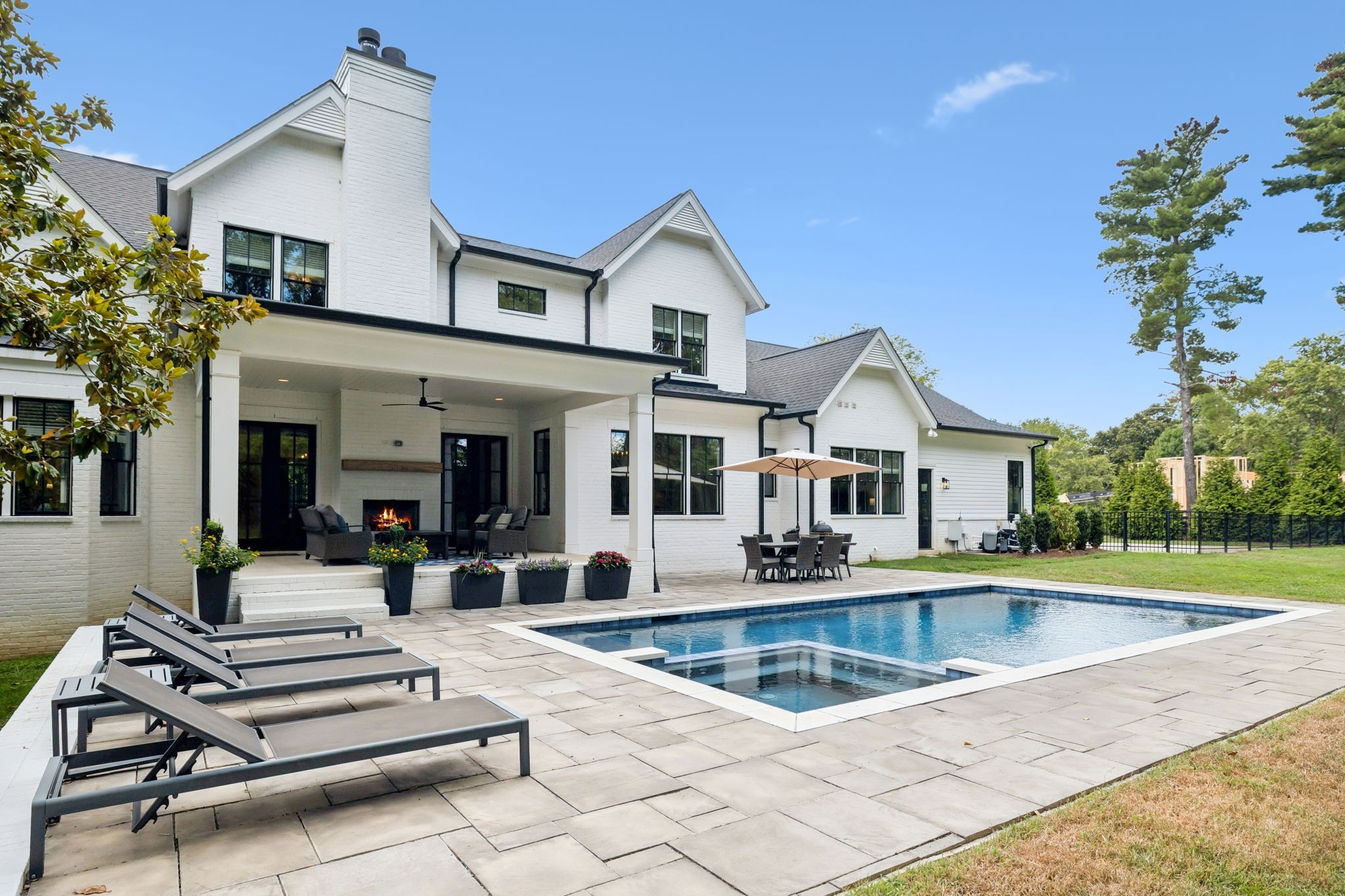 5116 Williamsburg Rd