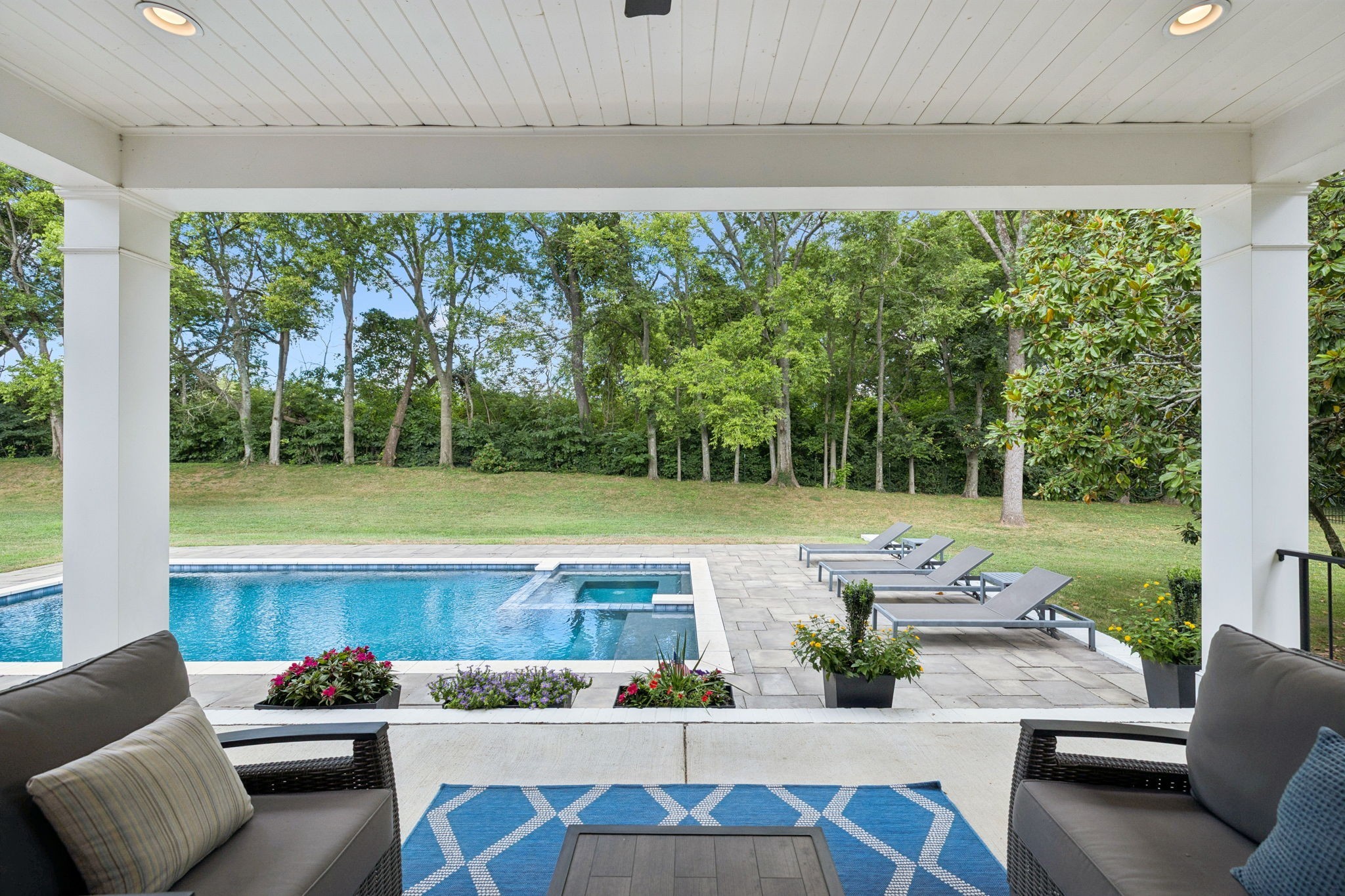 5116 Williamsburg Rd