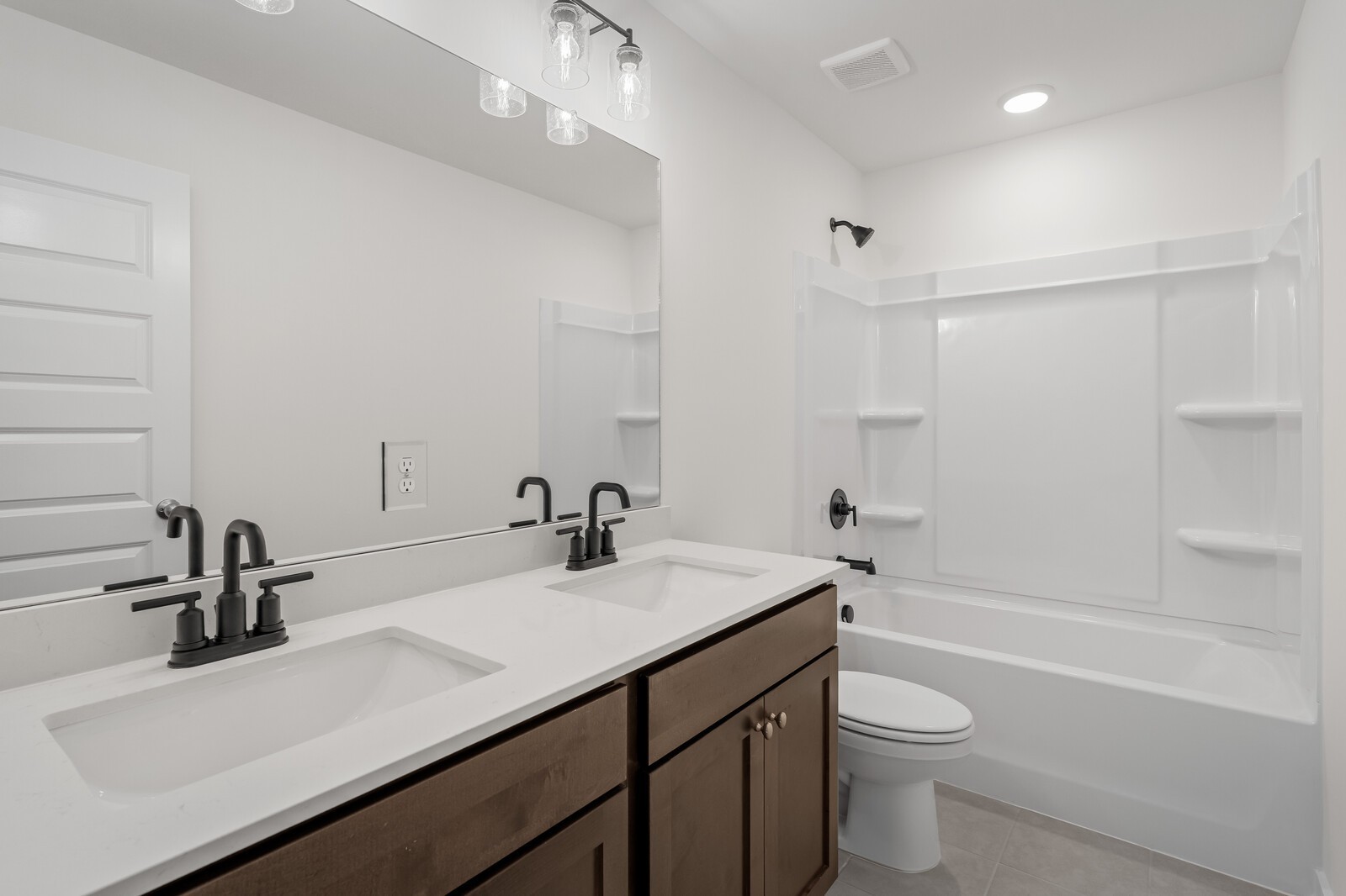287 Johnnys Place