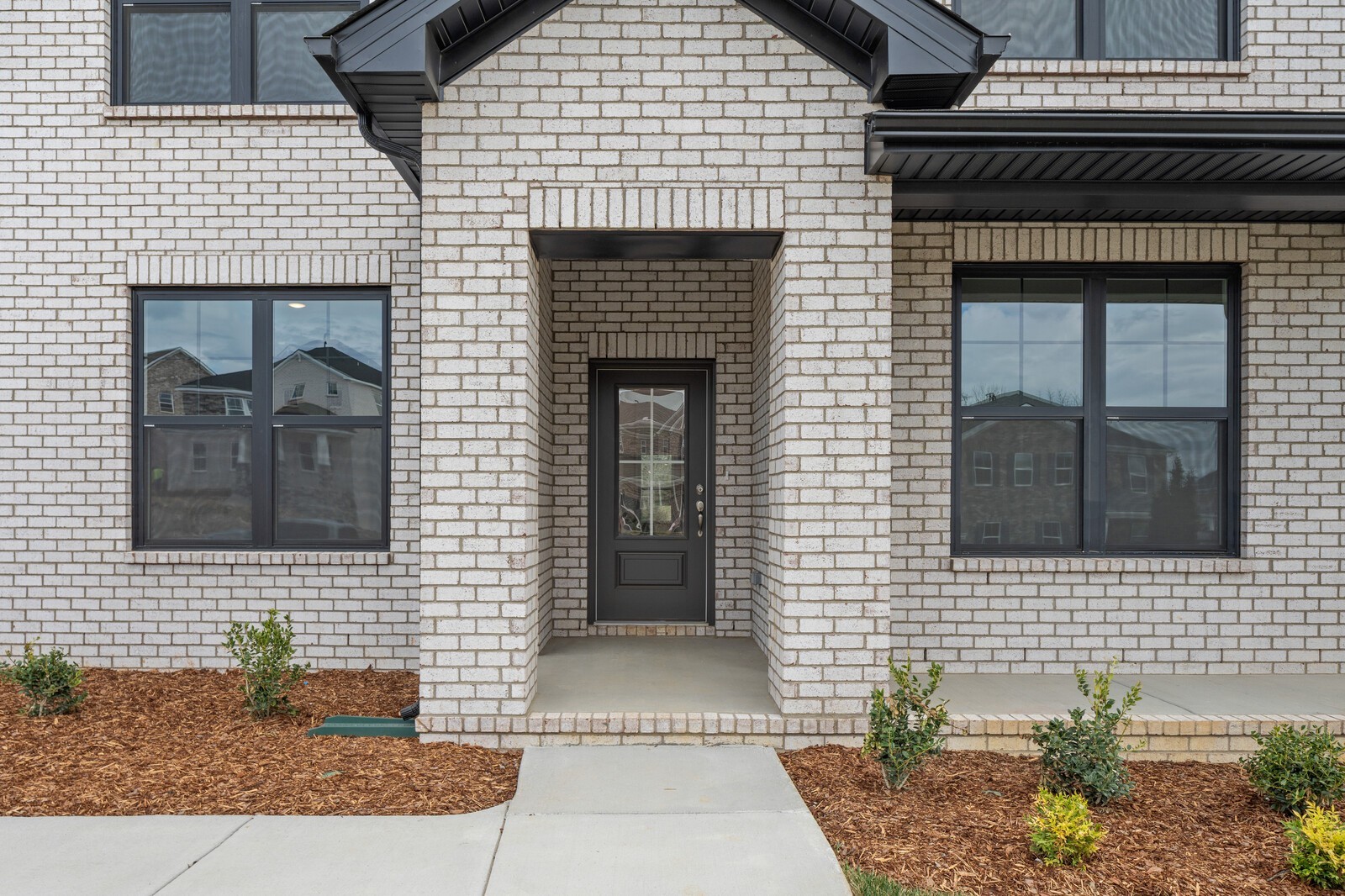 287 Johnnys Place