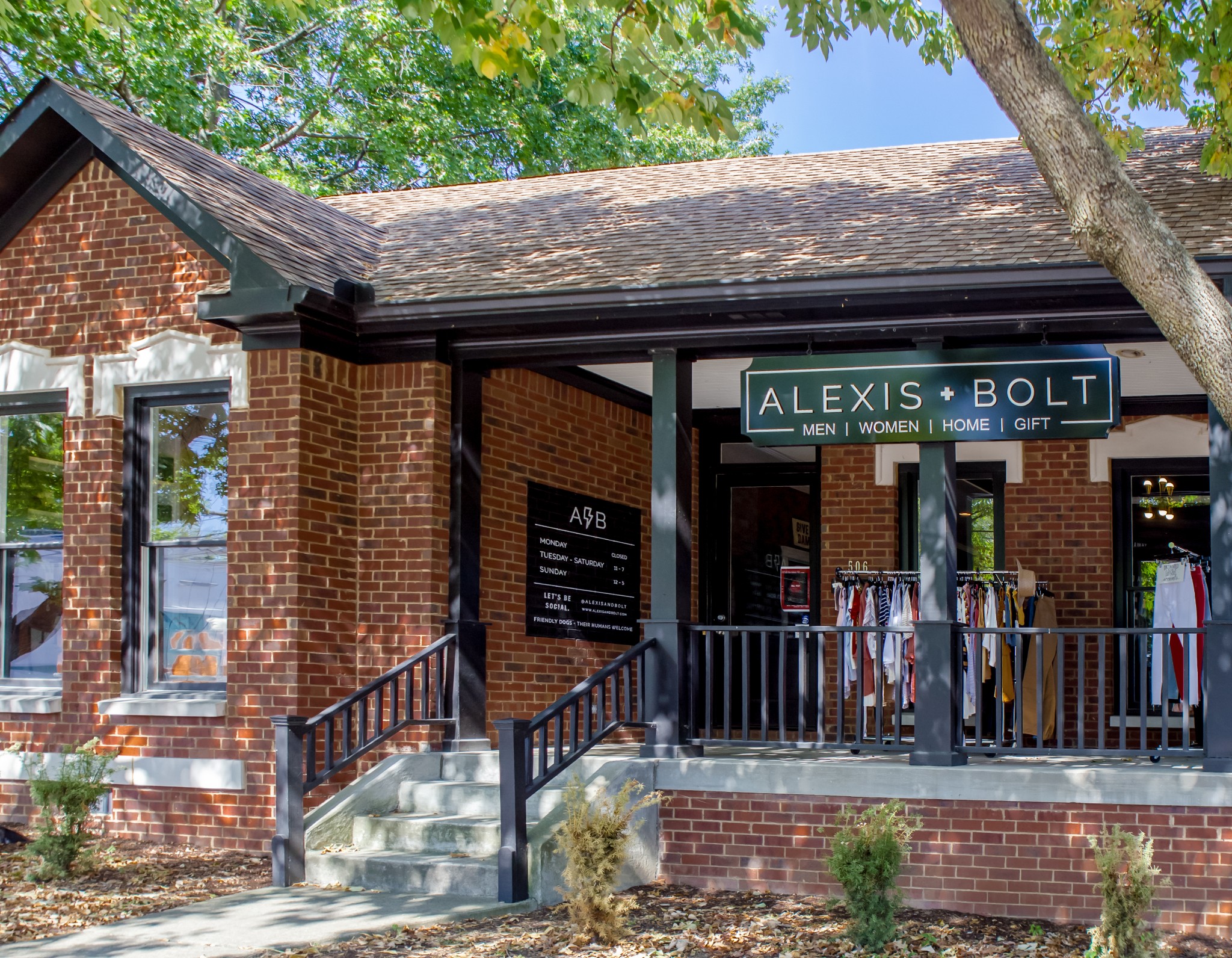 413 Van Buren St Unit: 101