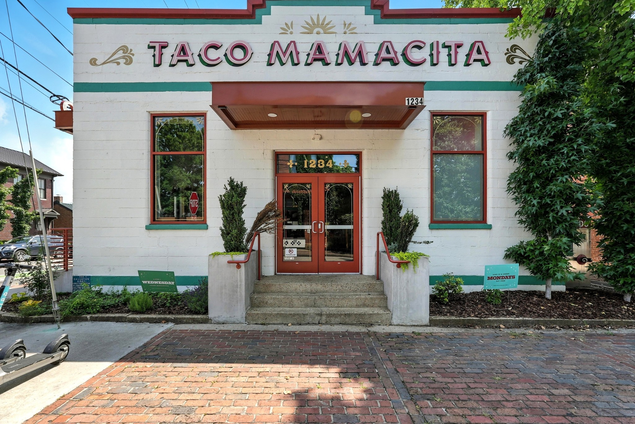 413 Van Buren St Unit: 101