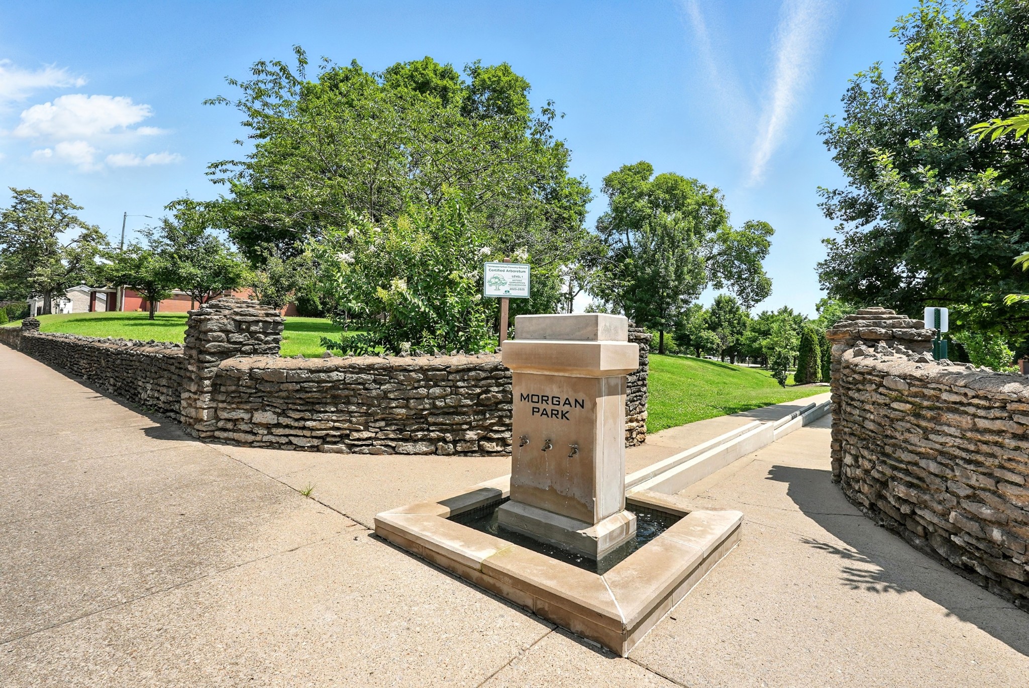 413 Van Buren St Unit: 101