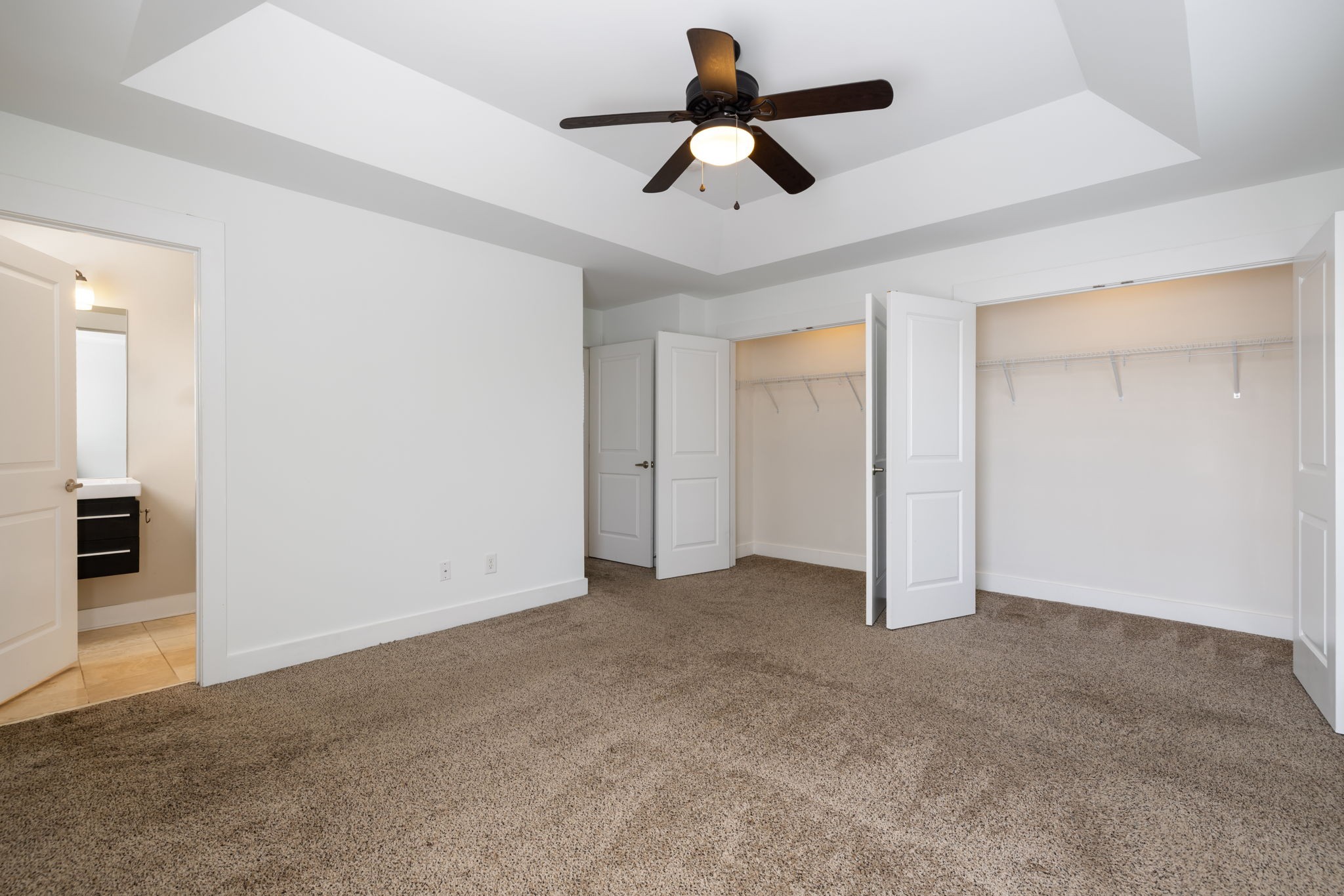 413 Van Buren St Unit: 101