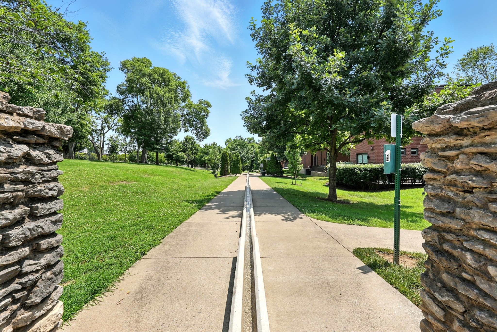 413 Van Buren St Unit: 101