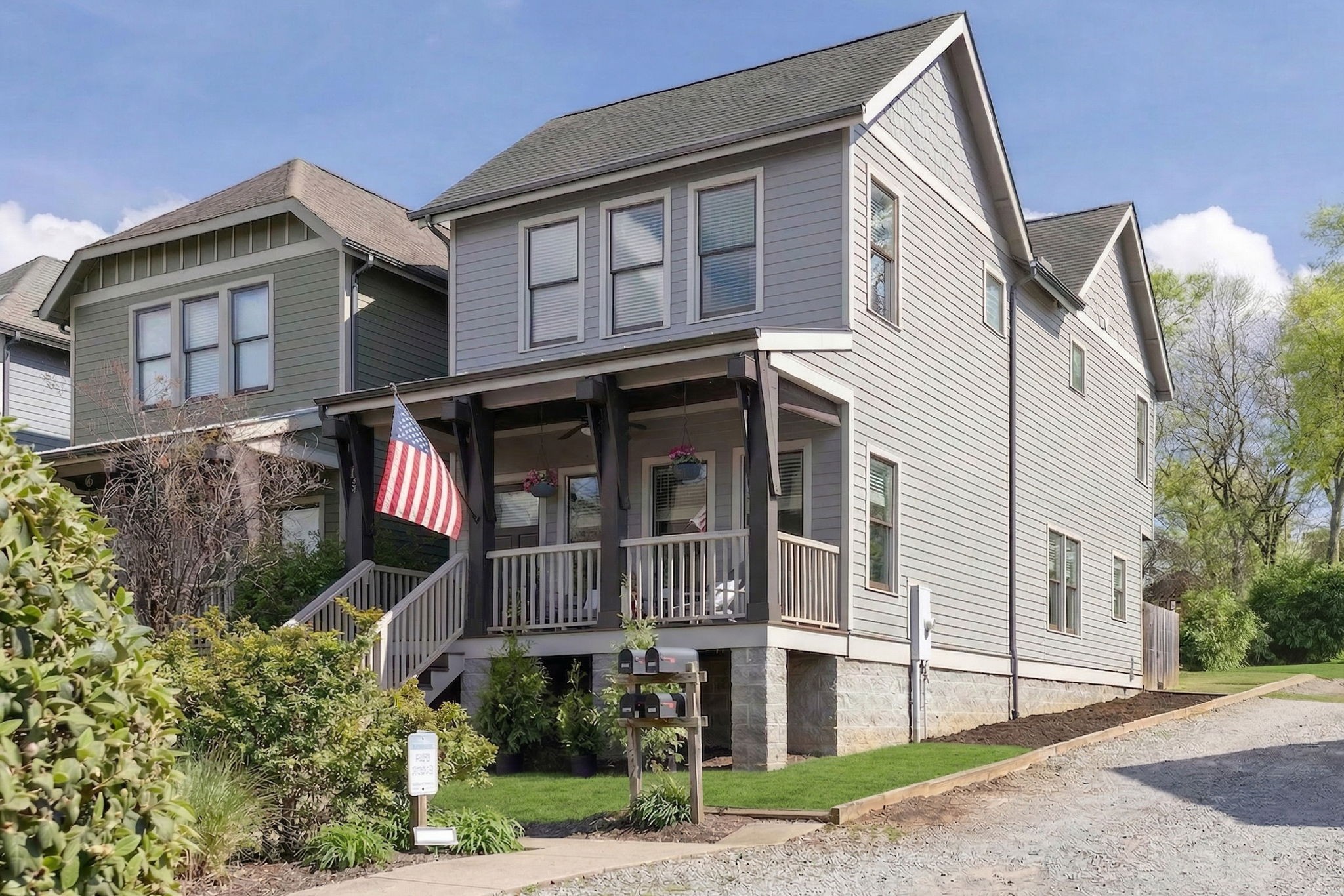 413 Van Buren St Unit: 101