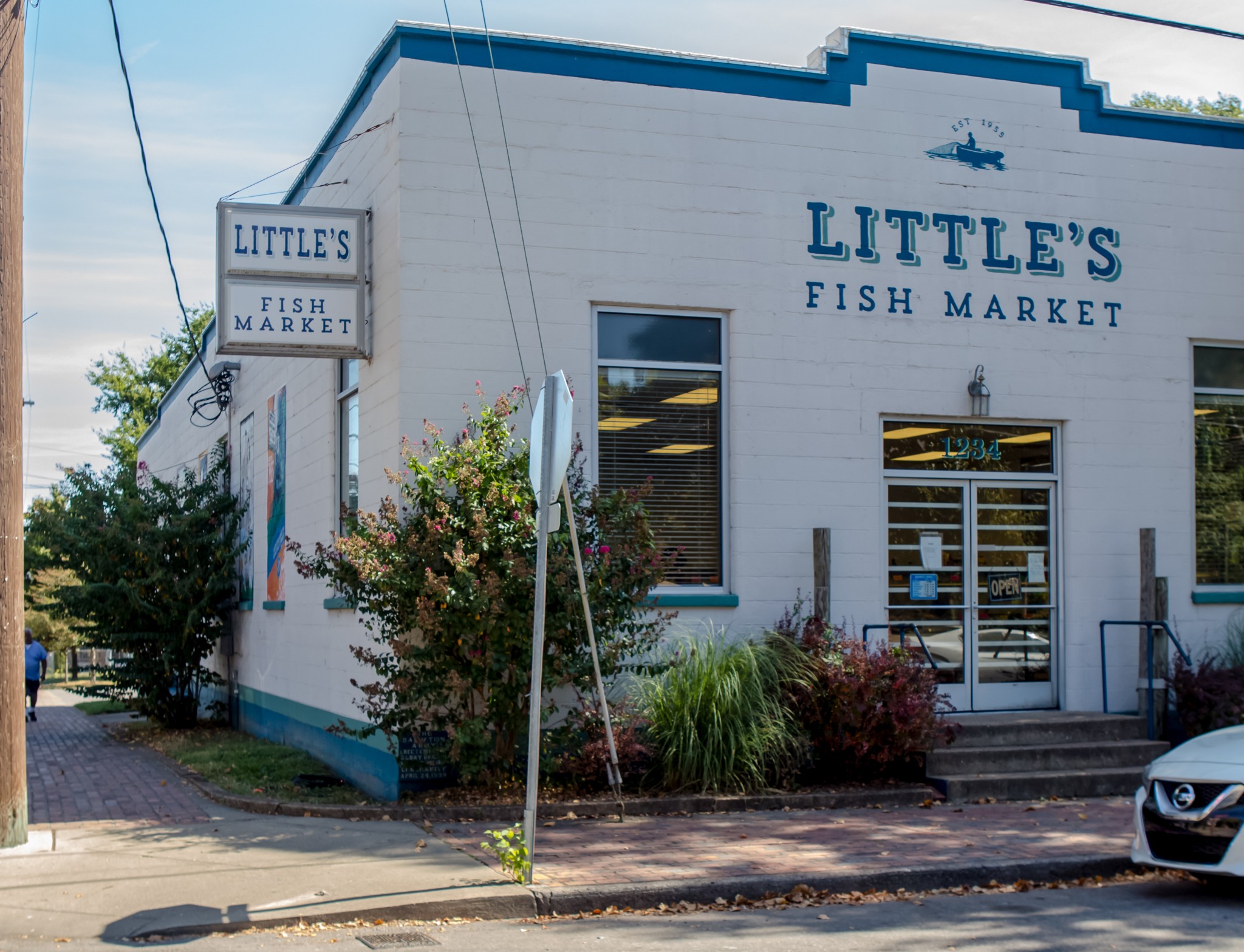 413 Van Buren St Unit: 101