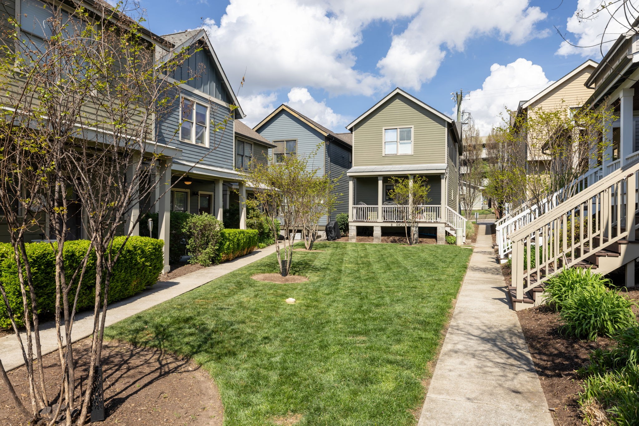 413 Van Buren St Unit: 101