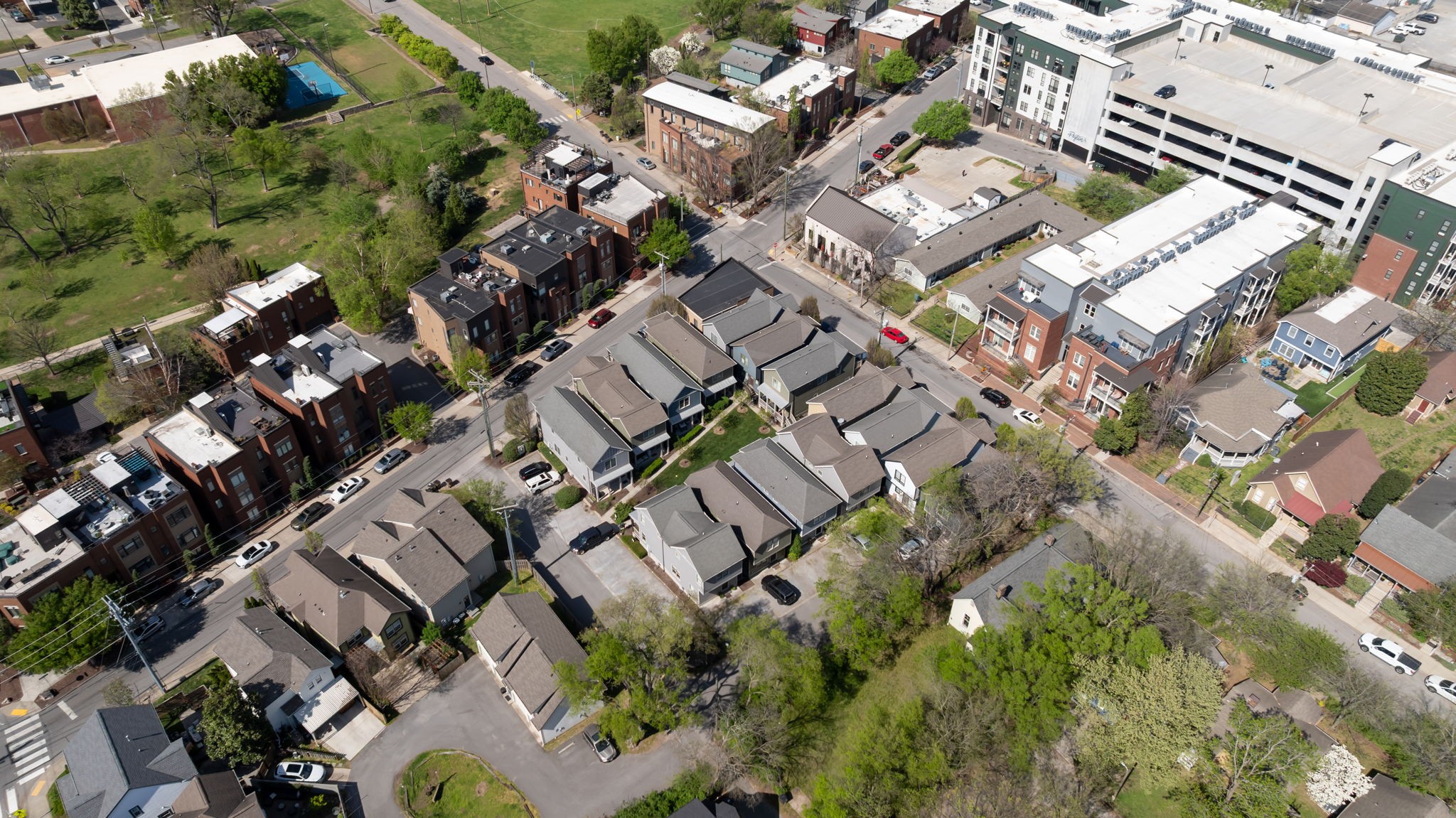 413 Van Buren St Unit: 101