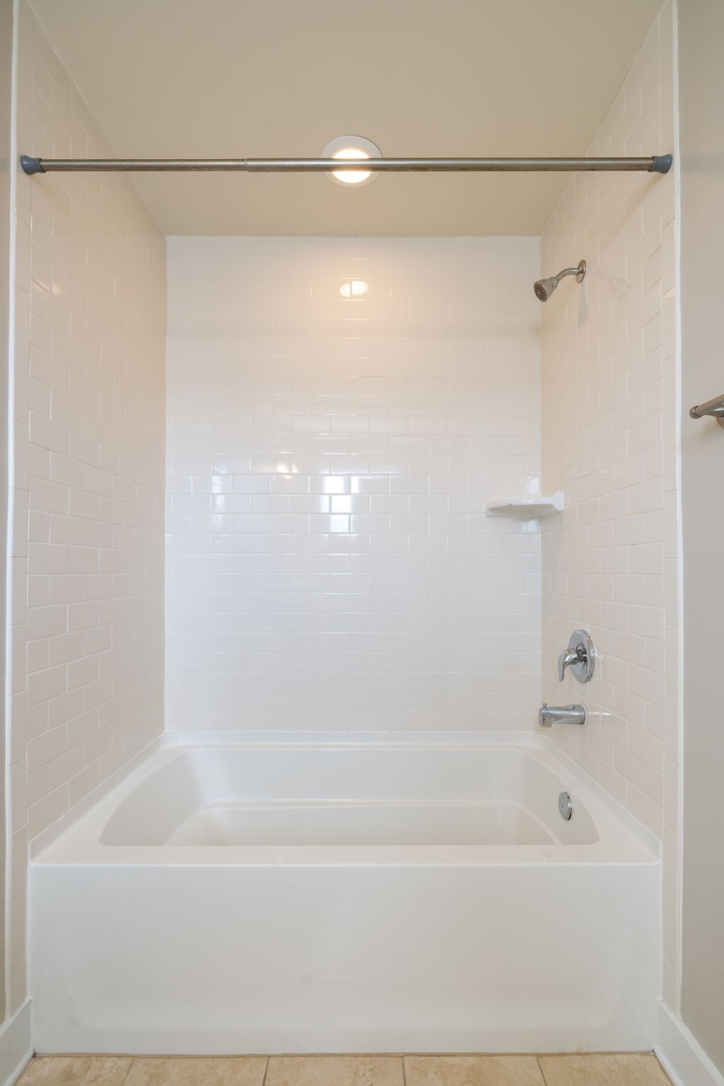 413 Van Buren St Unit: 101