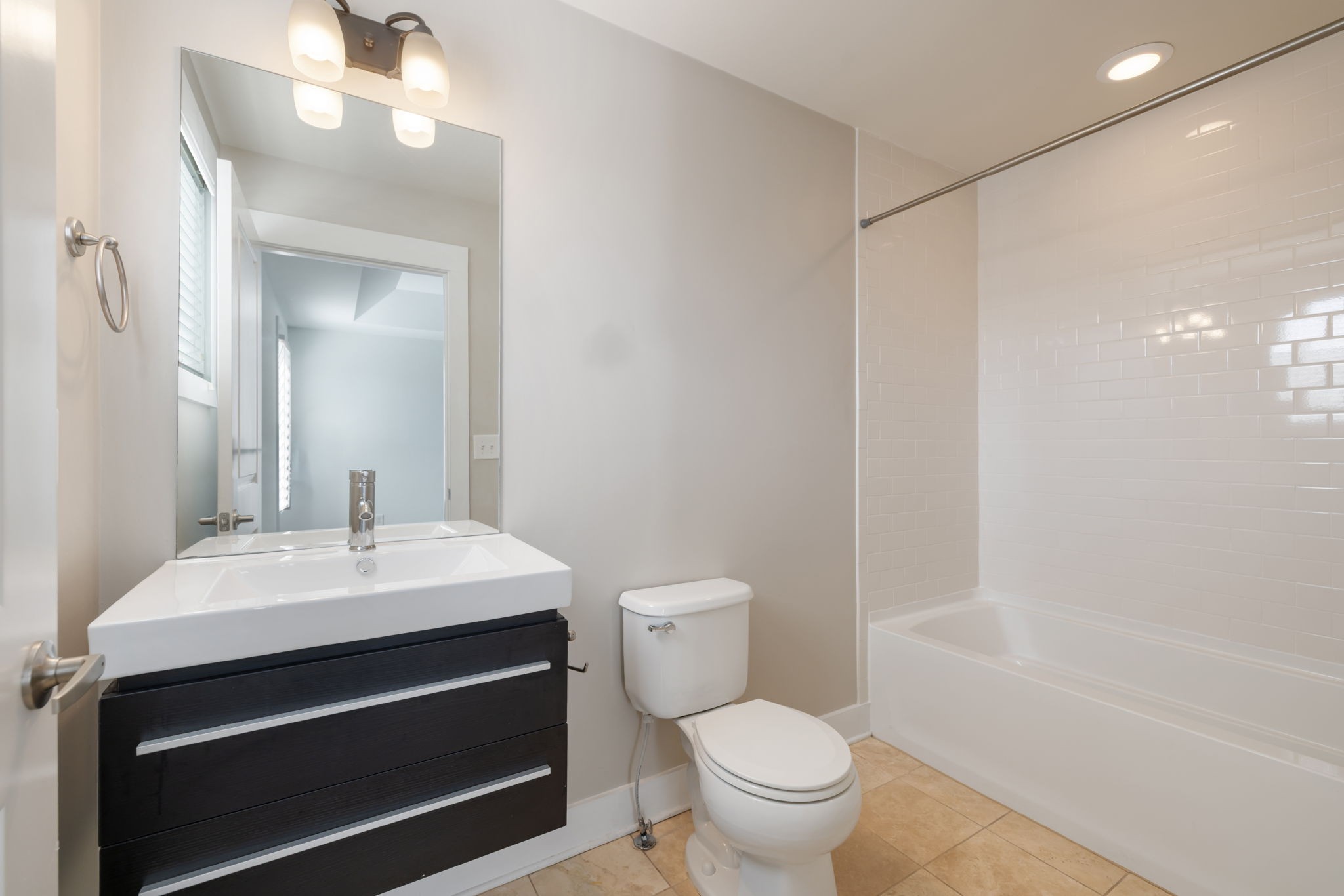 413 Van Buren St Unit: 101