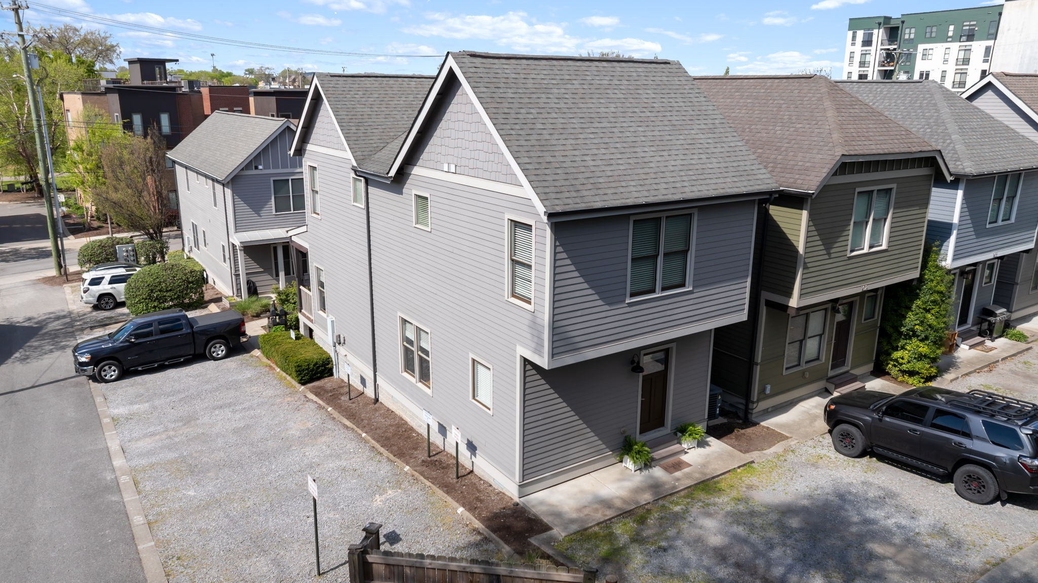 413 Van Buren St Unit: 101