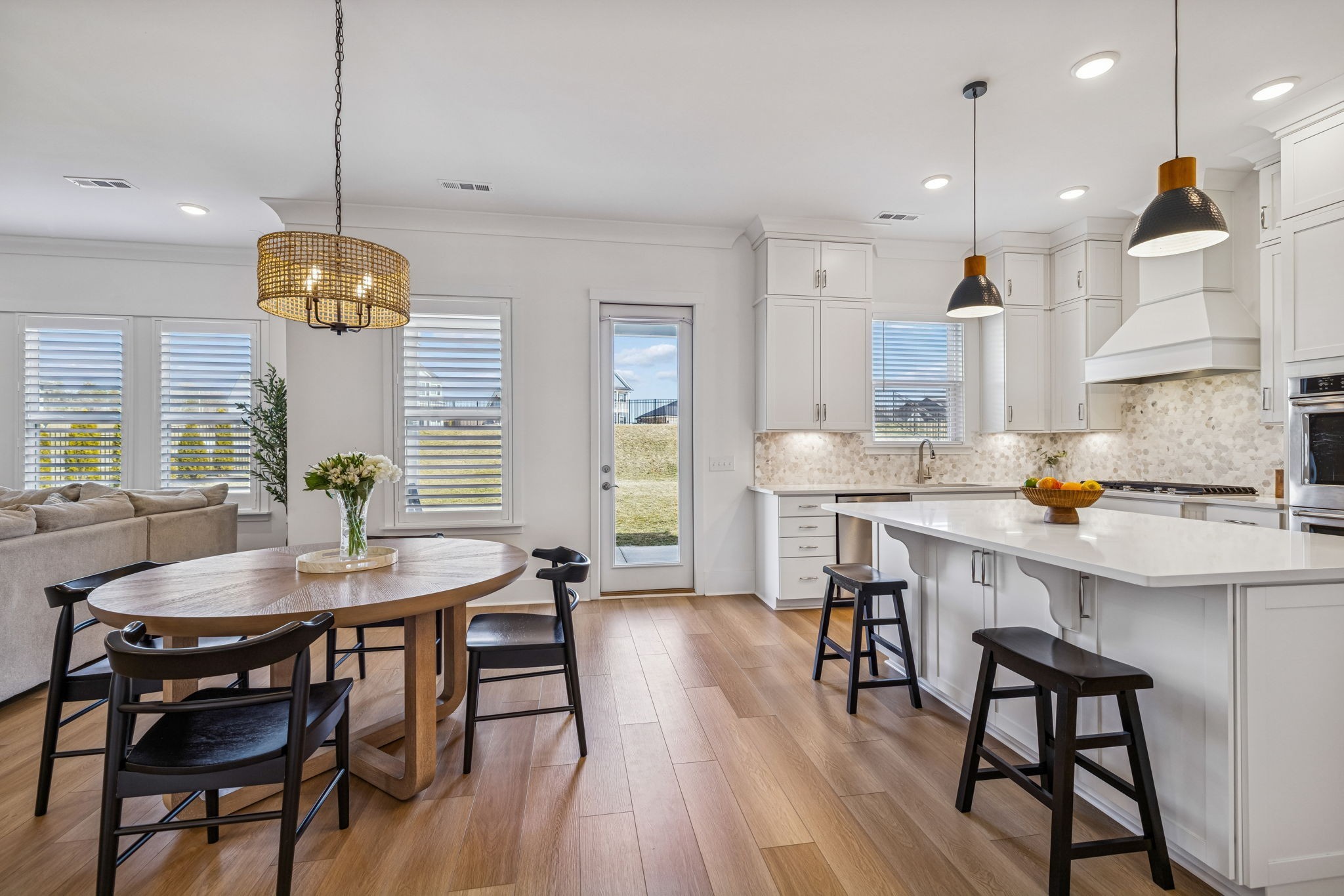 7283 Fiddlers Glen Dr