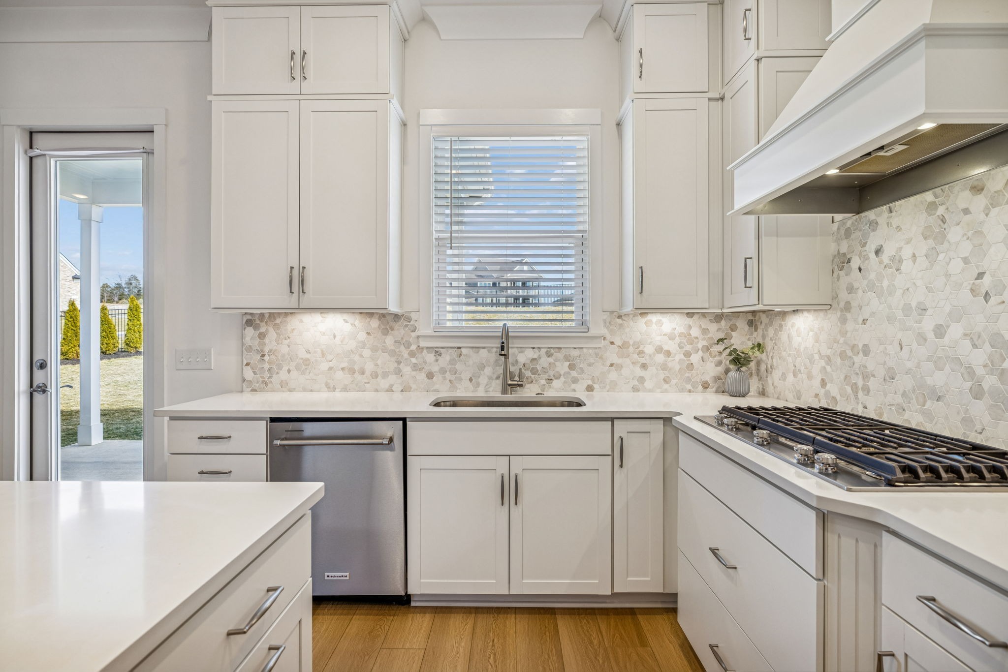 7283 Fiddlers Glen Dr