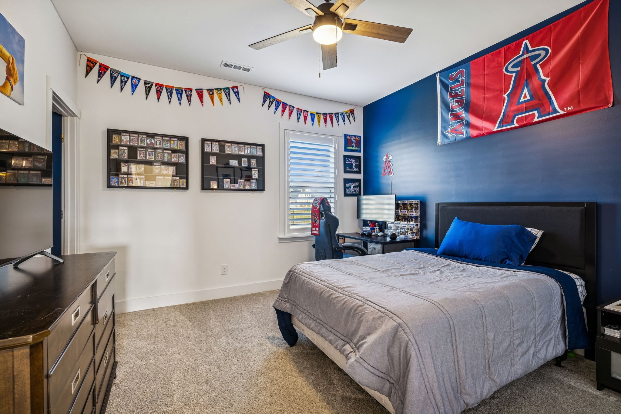 7283 Fiddlers Glen Dr