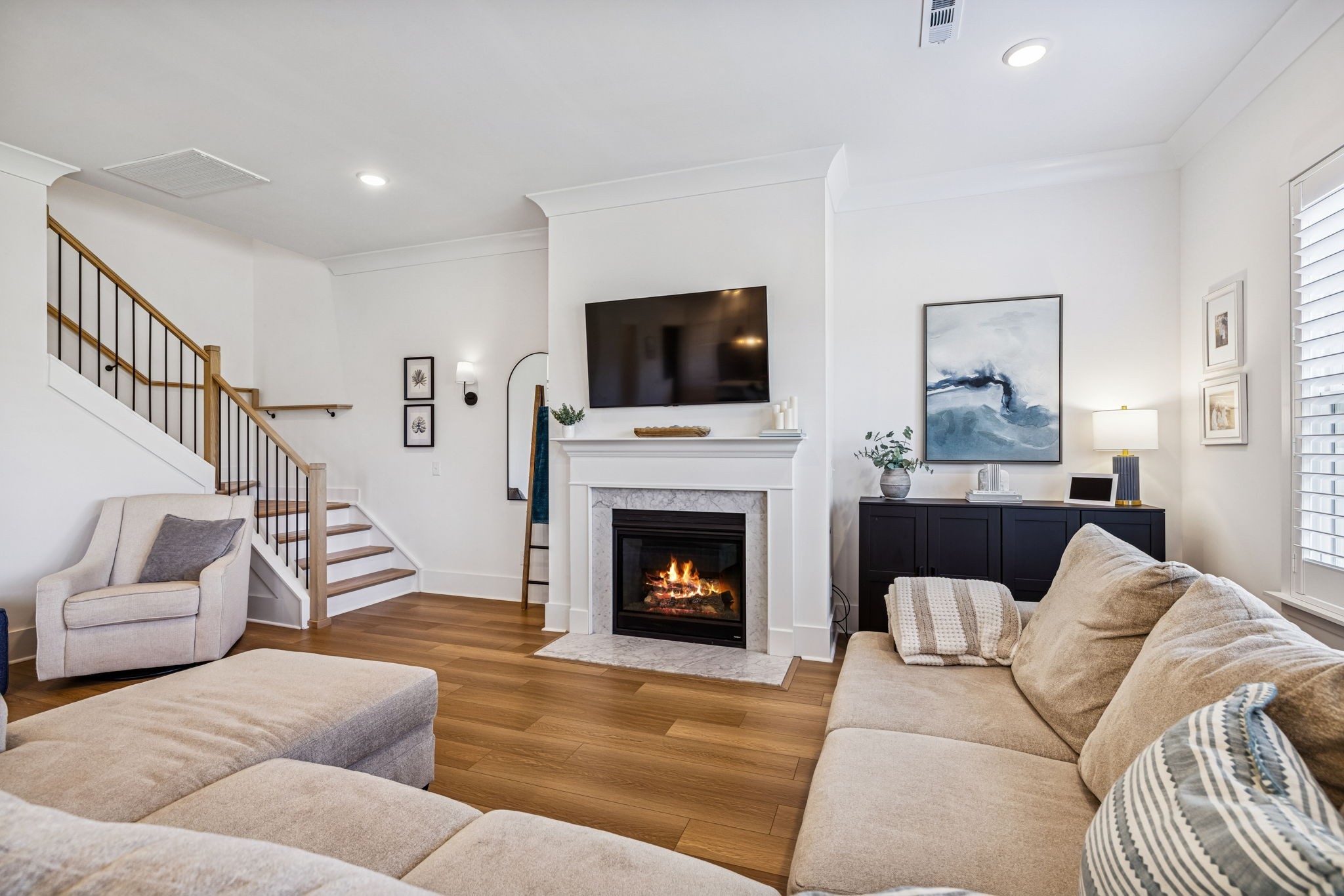 7283 Fiddlers Glen Dr