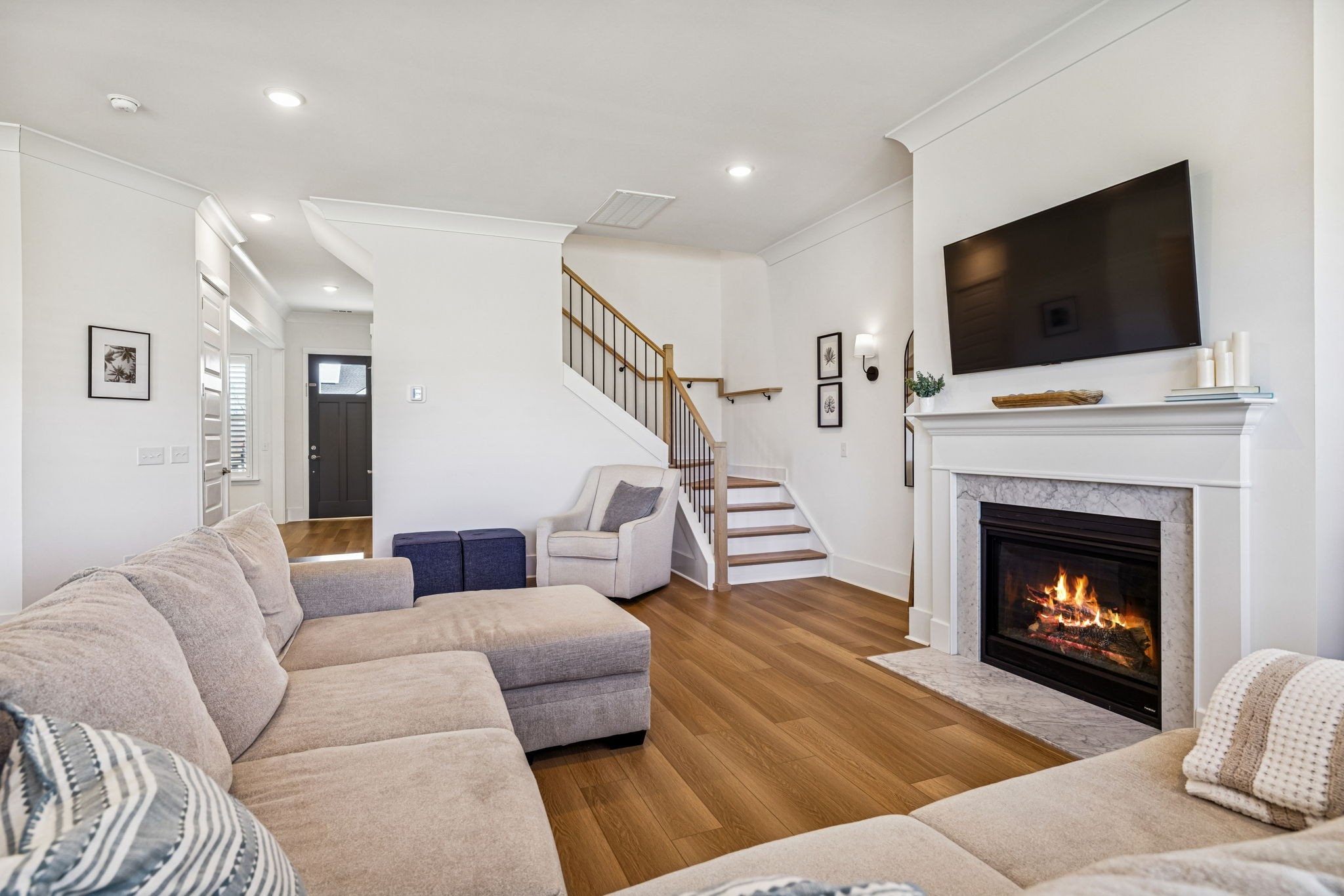 7283 Fiddlers Glen Dr