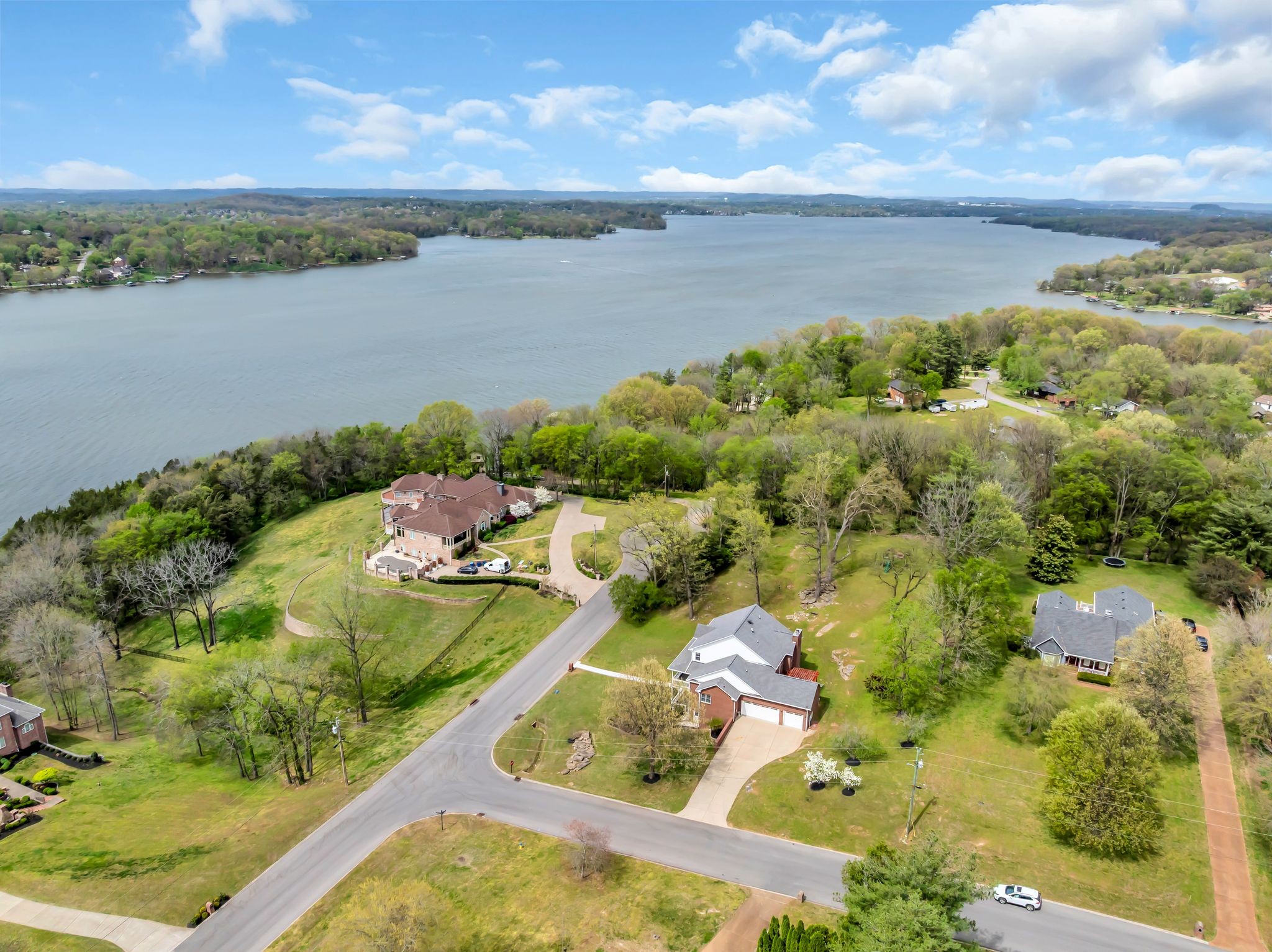 1826 Lake Meadow Trl