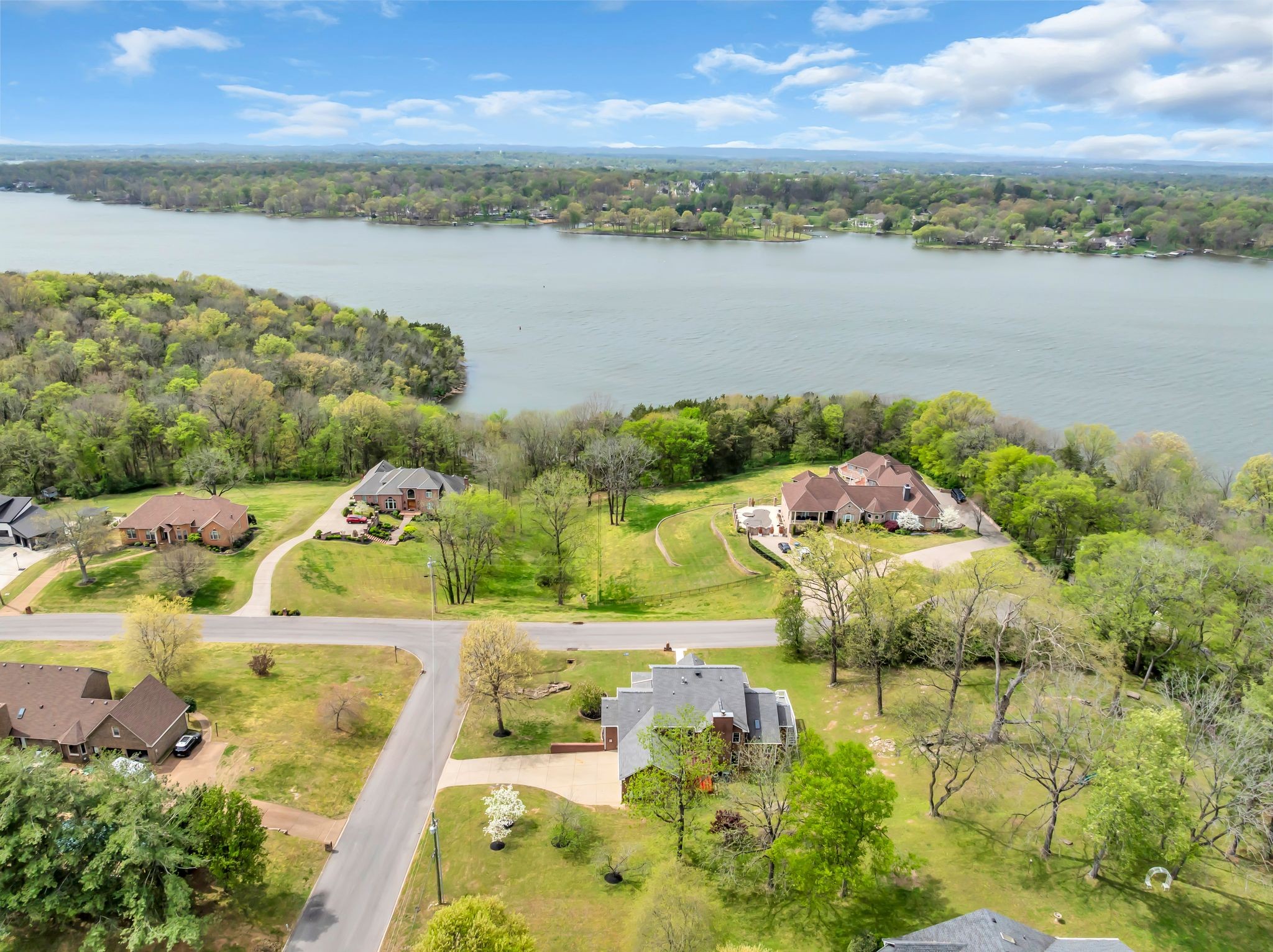1826 Lake Meadow Trl