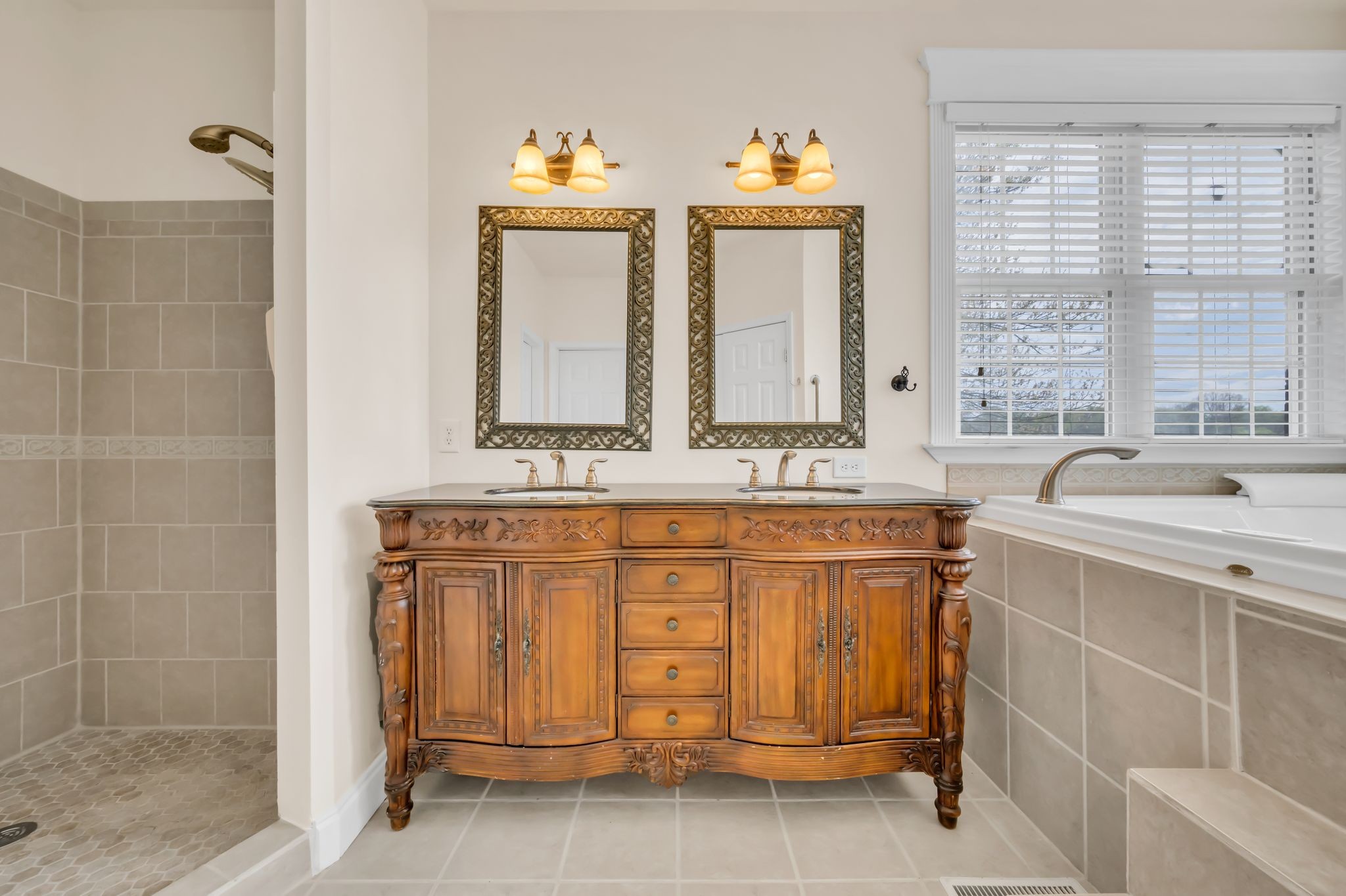 1826 Lake Meadow Trl