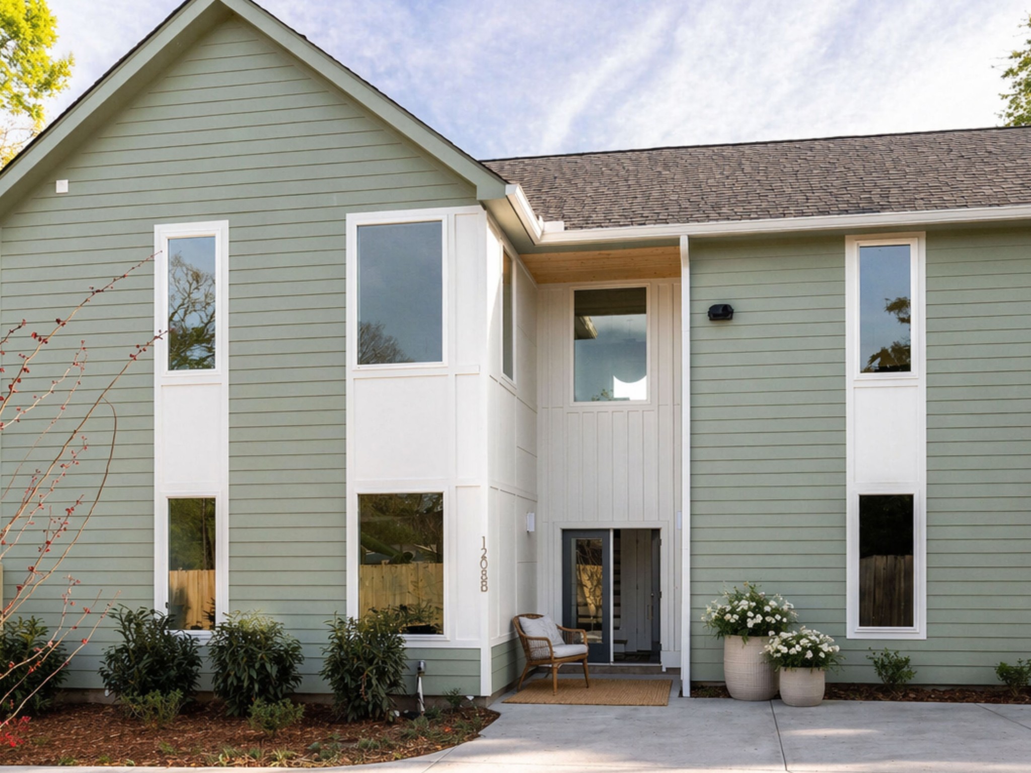 1208B McGavock Pike