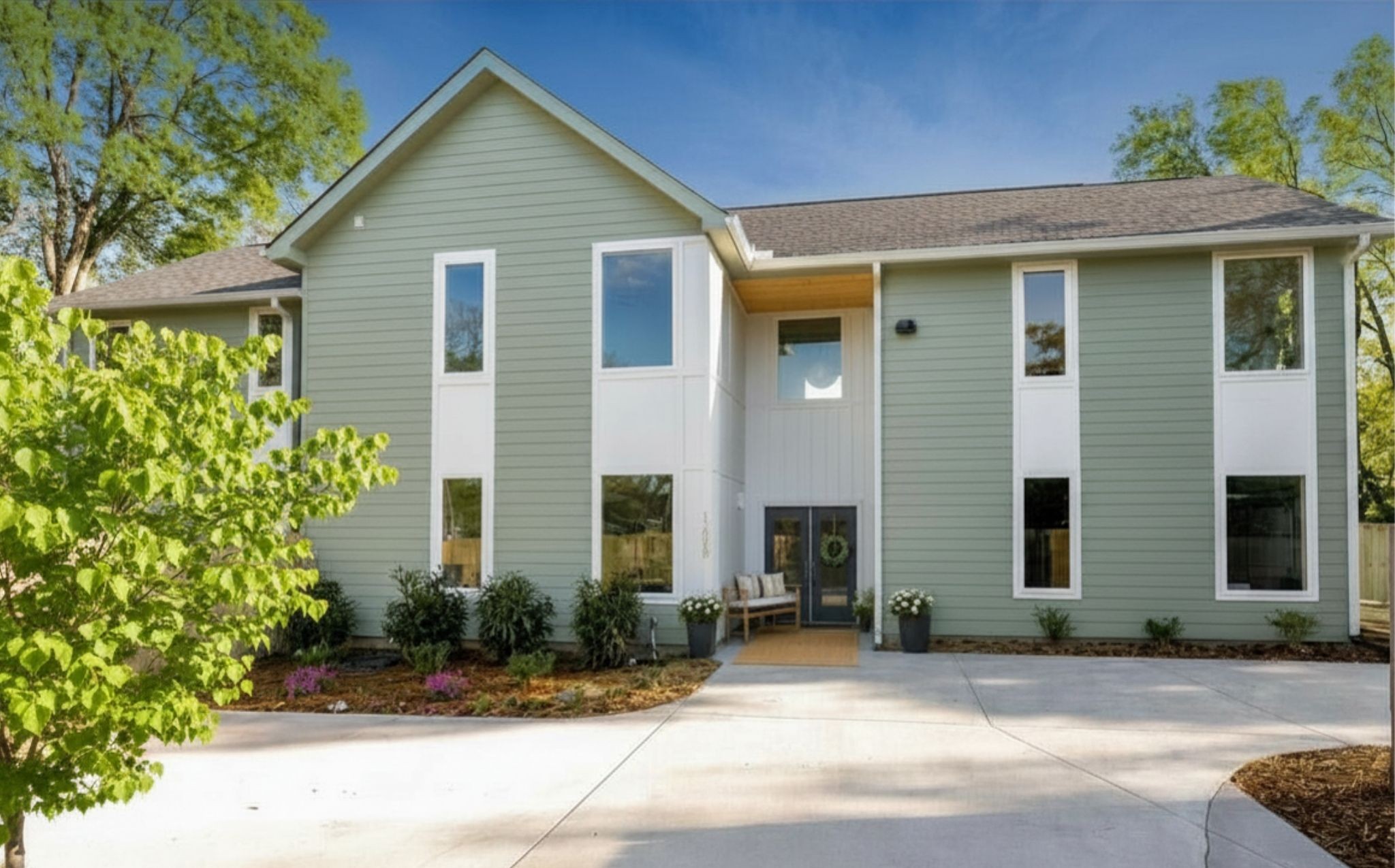1208B McGavock Pike