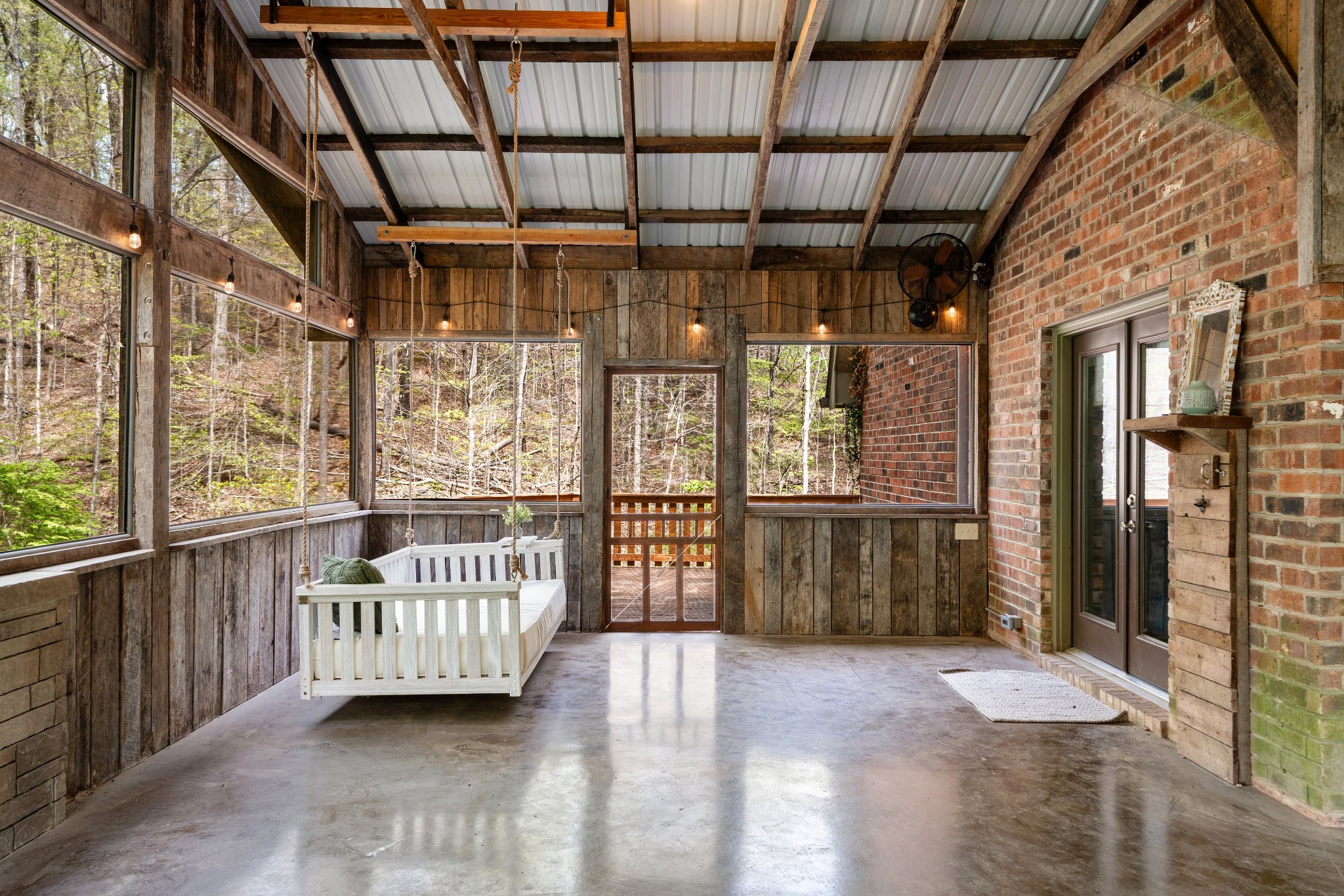 1134 Barrel Springs Hollow Rd