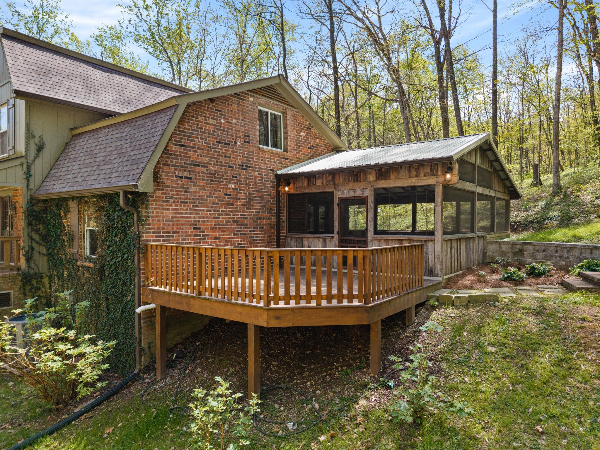 1134 Barrel Springs Hollow Rd