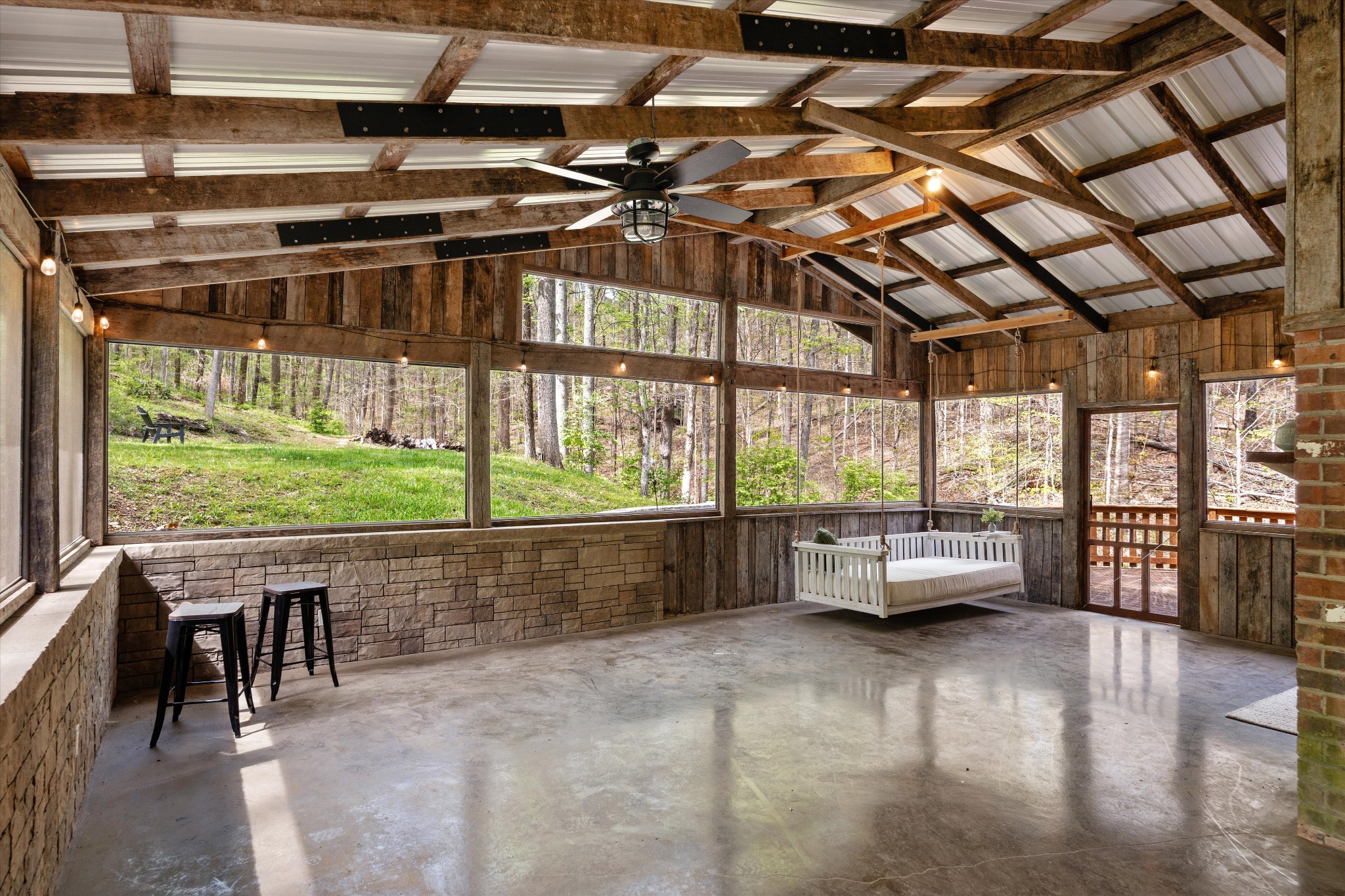 1134 Barrel Springs Hollow Rd