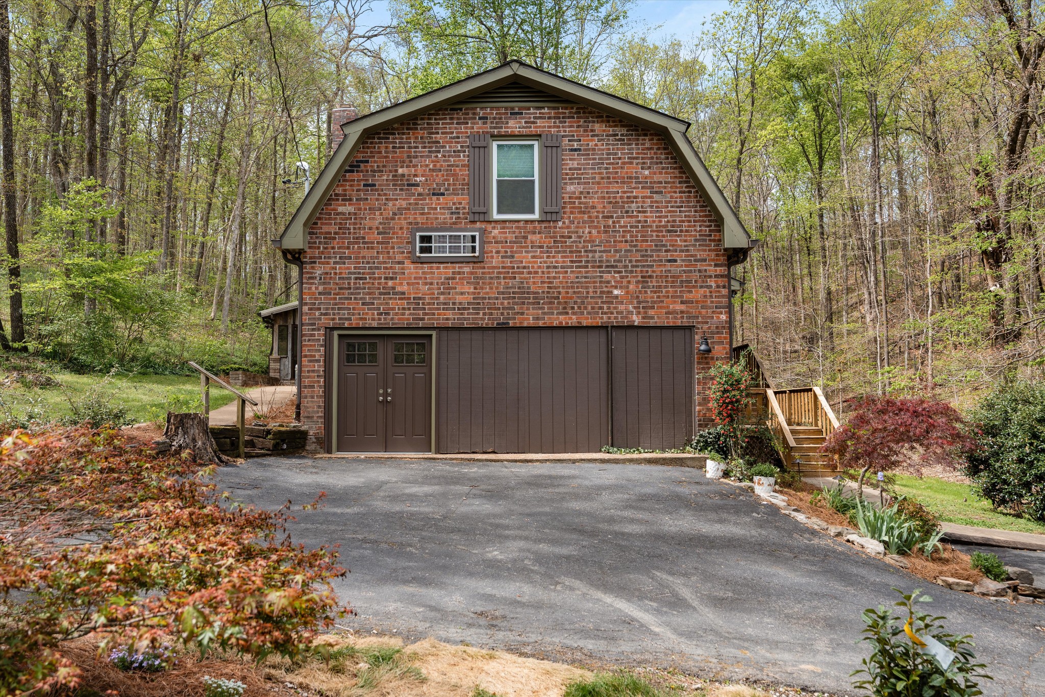1134 Barrel Springs Hollow Rd
