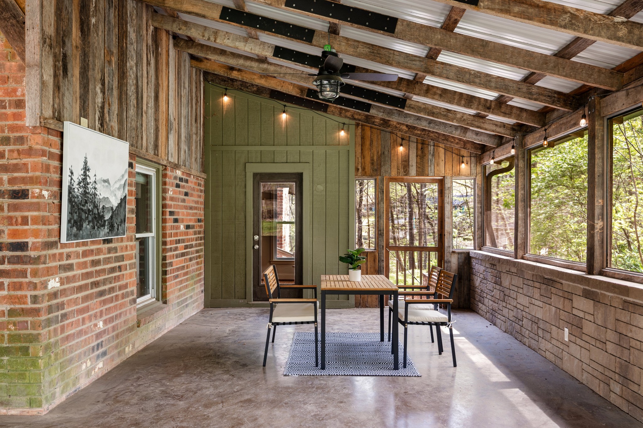 1134 Barrel Springs Hollow Rd