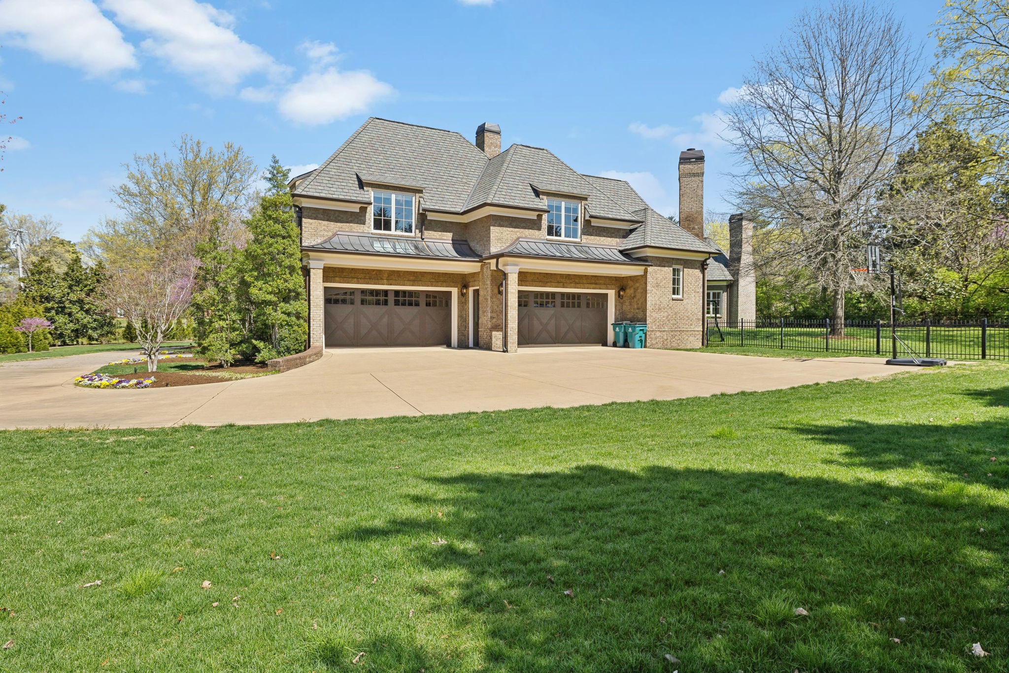 2323 Woodmont Blvd
