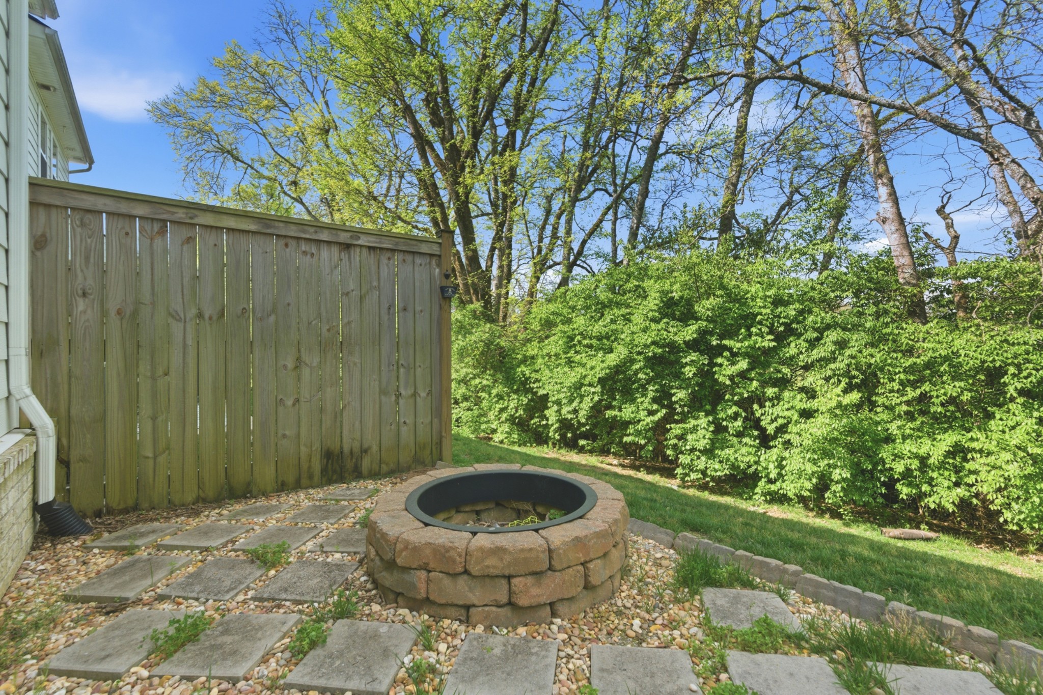 360 Banbury Dr