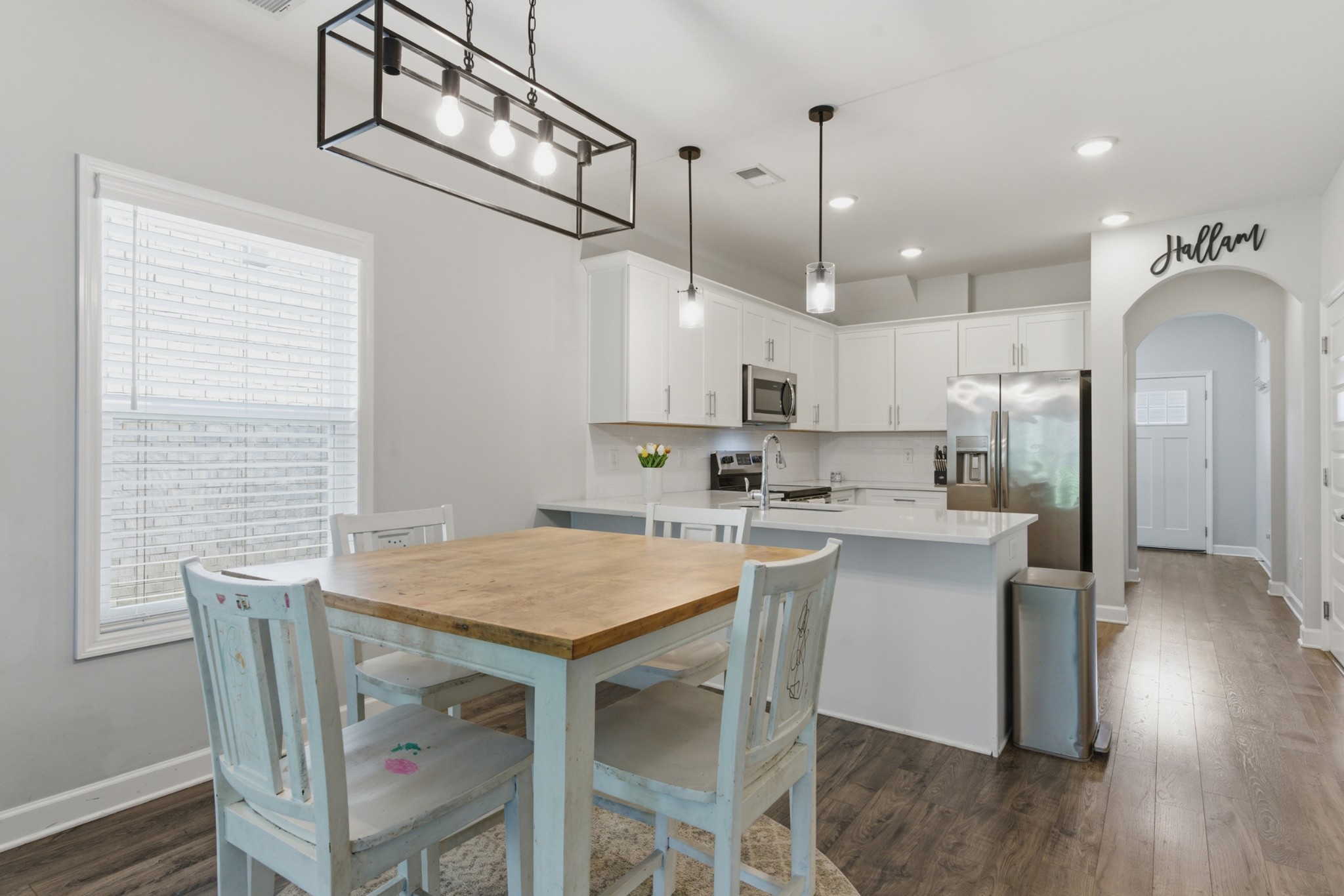 360 Banbury Dr