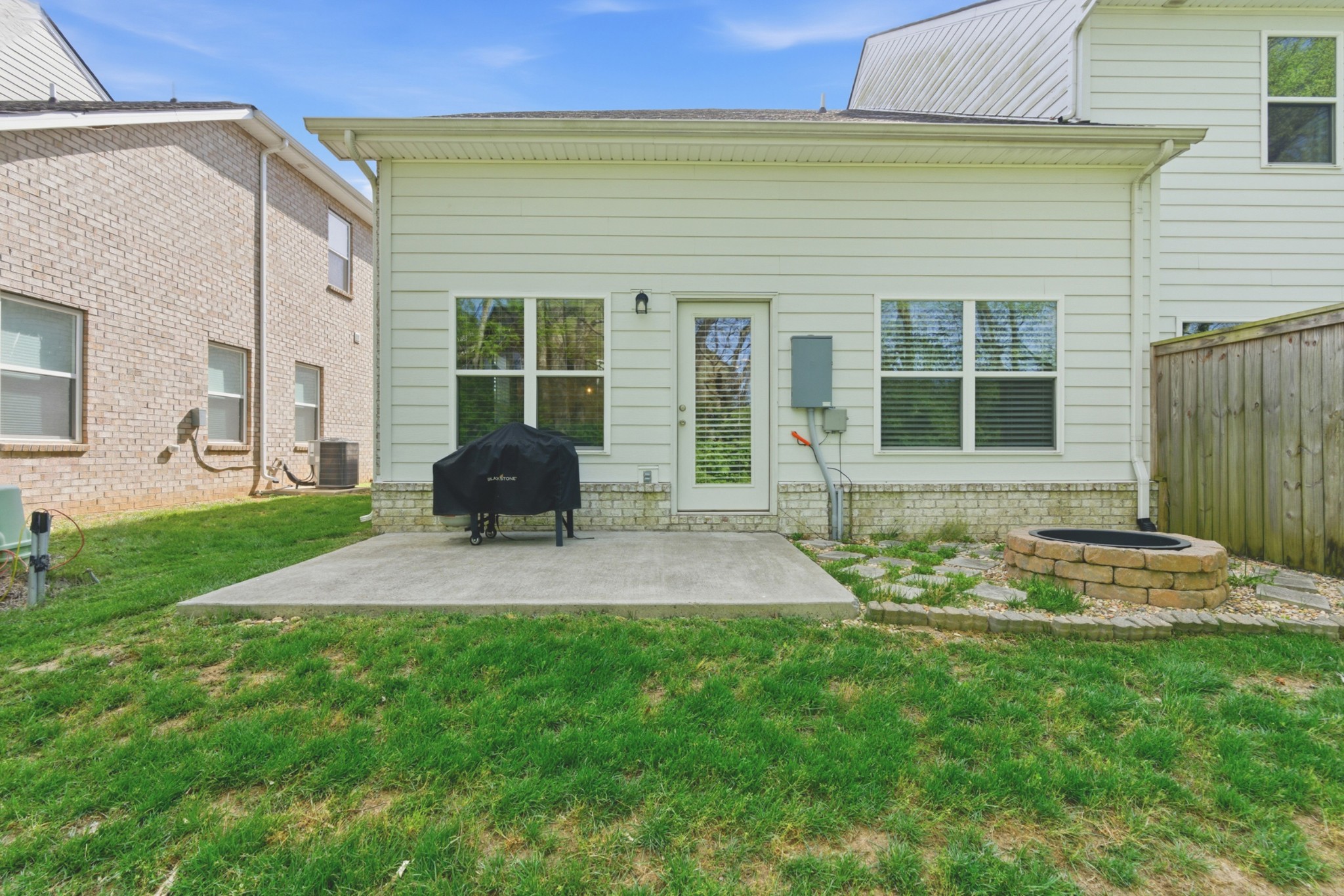 360 Banbury Dr