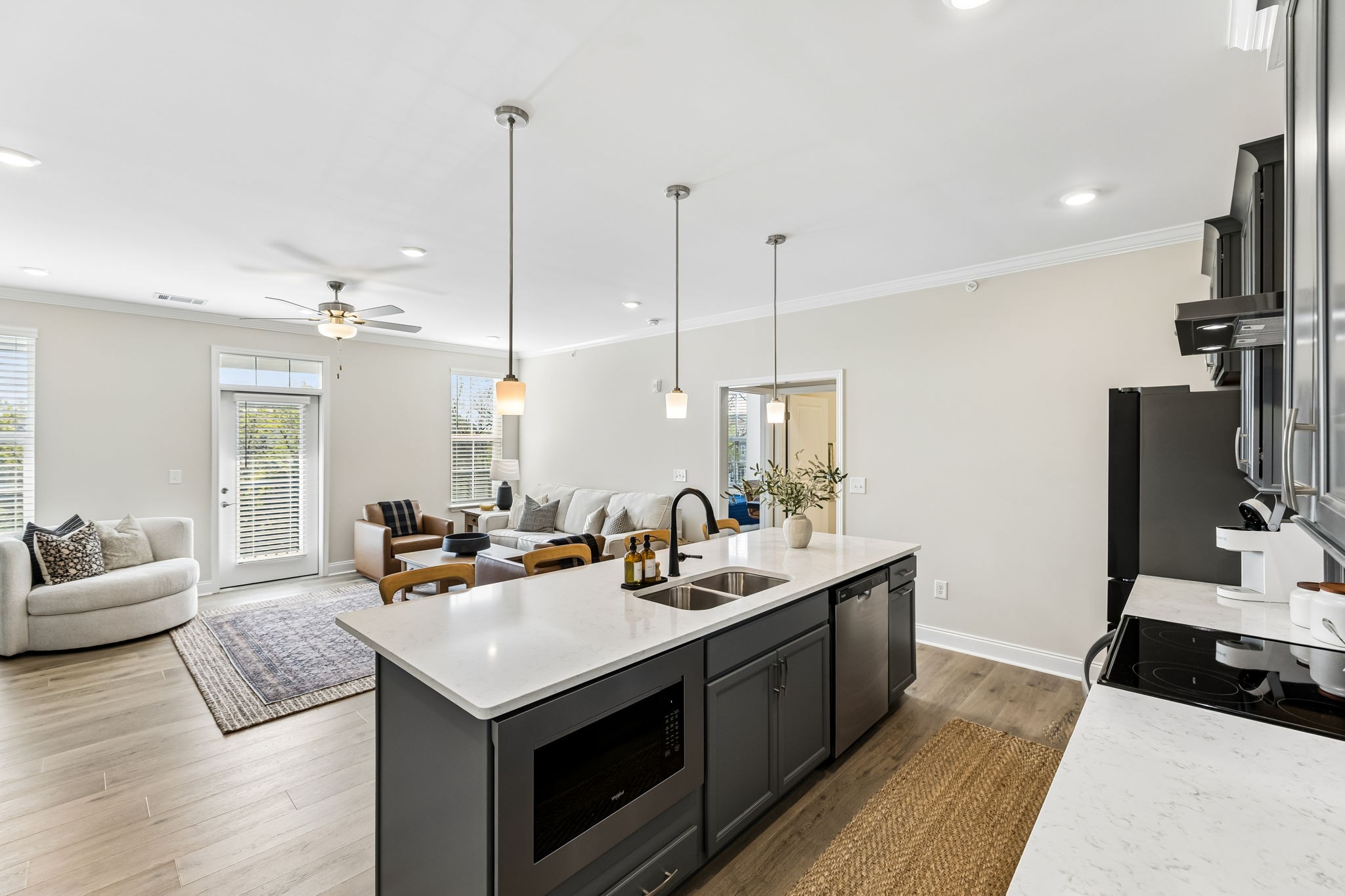 3220 Patcham Dr Unit: 204