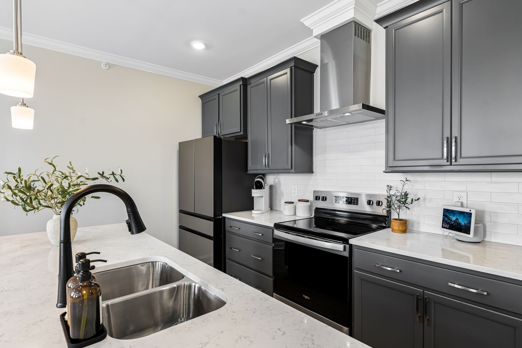 3220 Patcham Dr Unit: 204