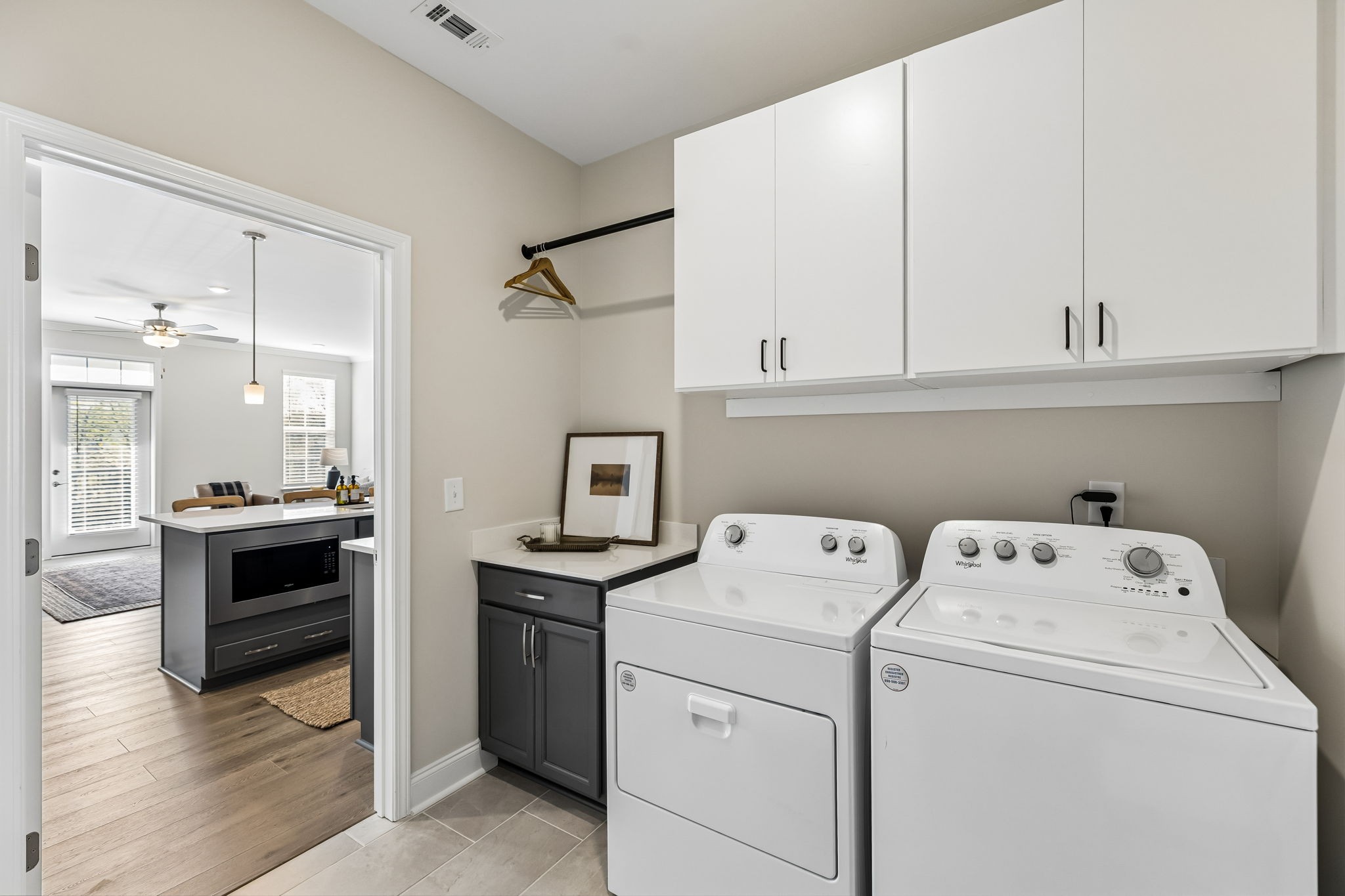 3220 Patcham Dr Unit: 204