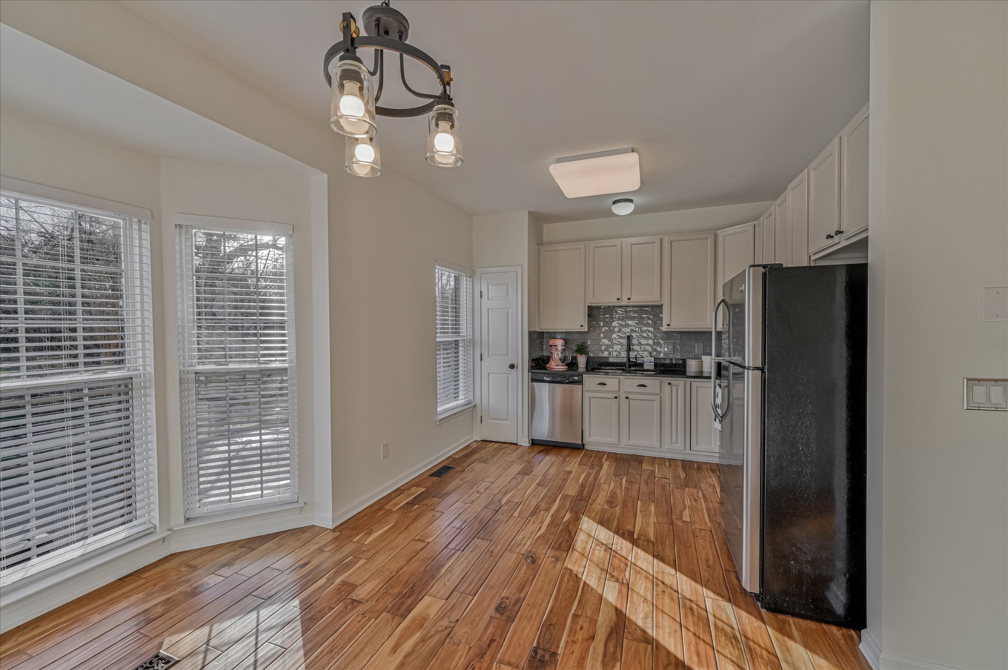 643 Huffine Manor Cir