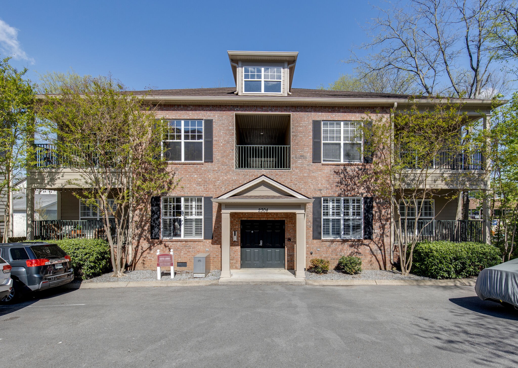 2304 Elliott Ave Unit: 102