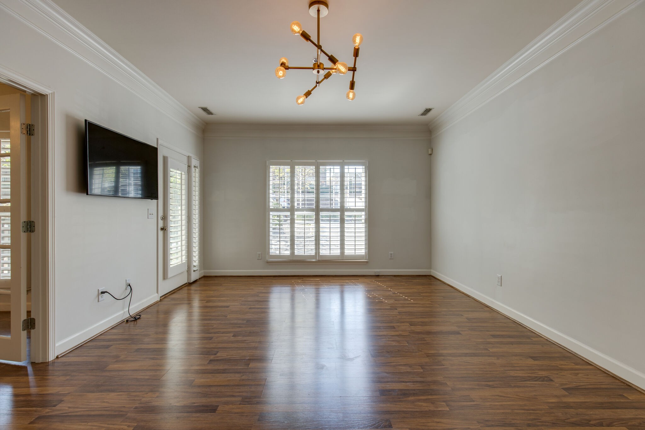 2304 Elliott Ave Unit: 102